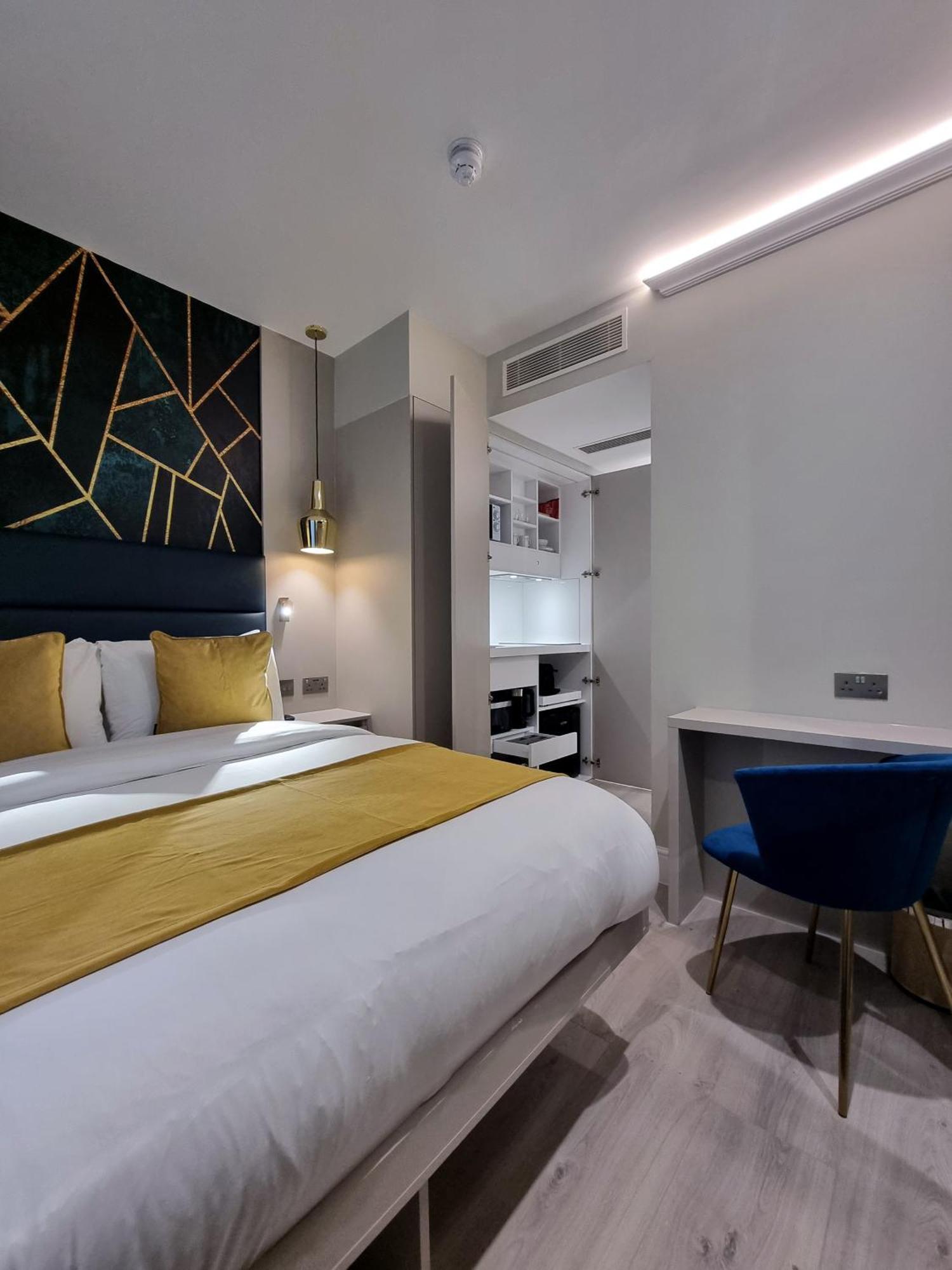 Standard Double Studio,1553853922:JPEG