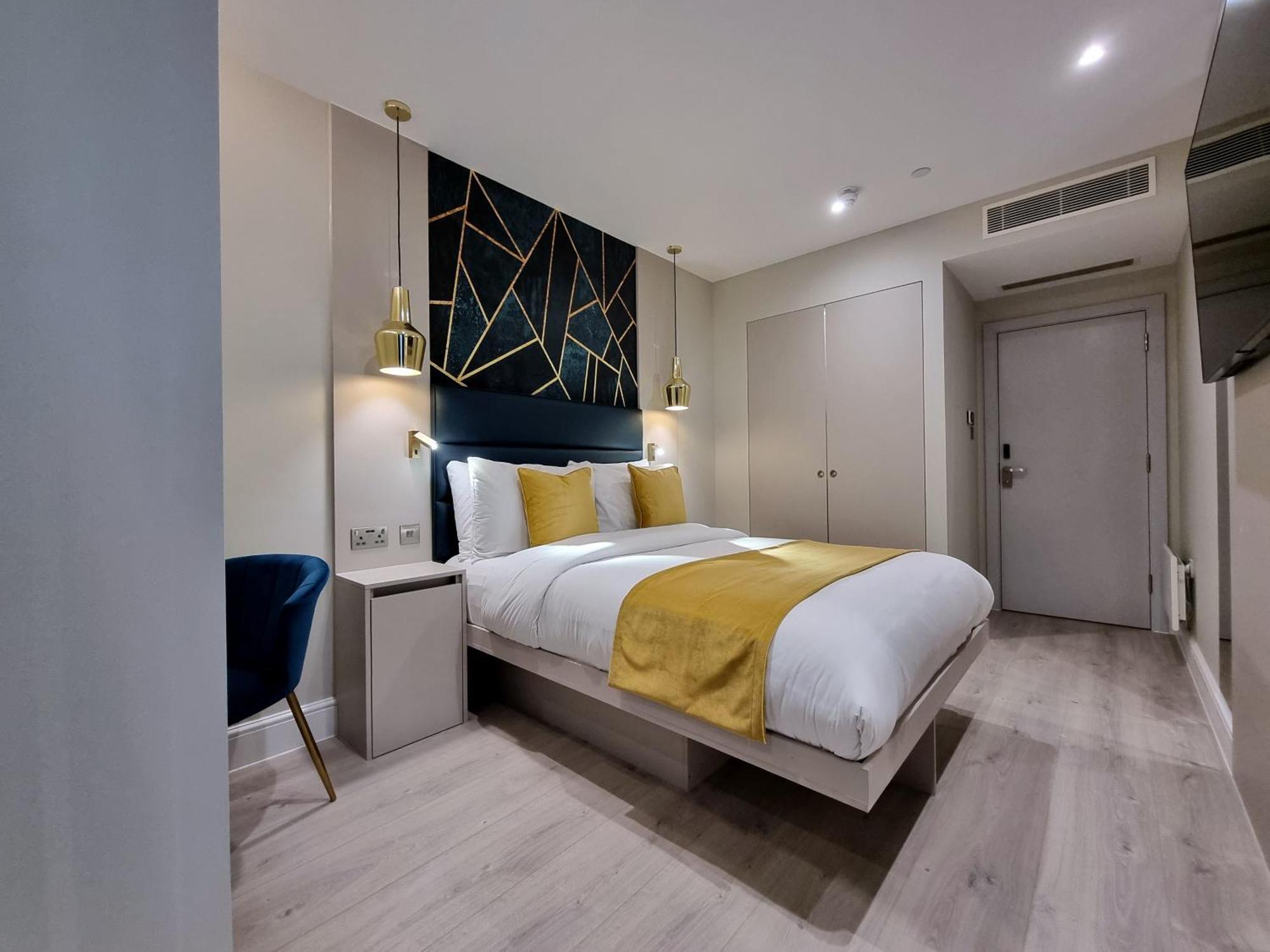 Signature Jacuzzi Suite,1553855962:JPEG