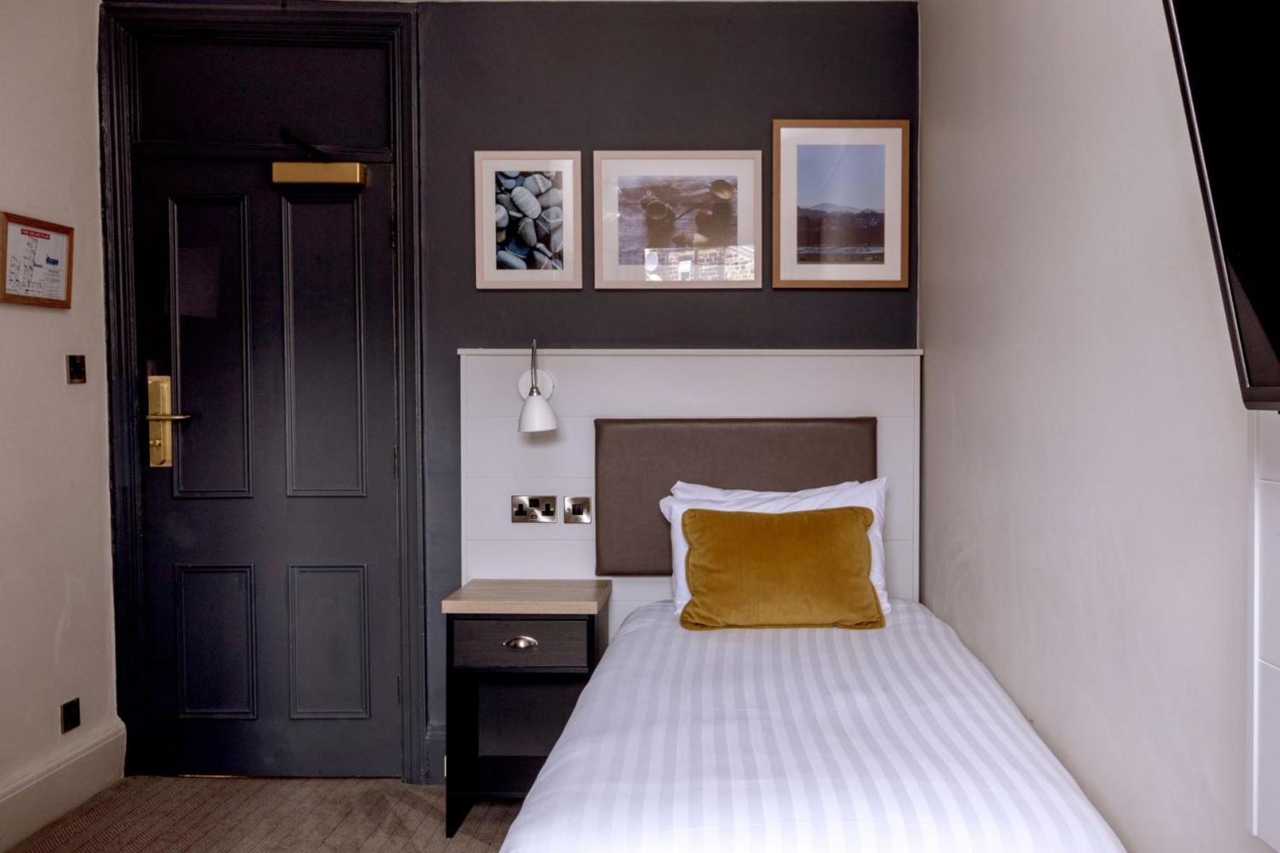 Single Room,1583066027:JPEG