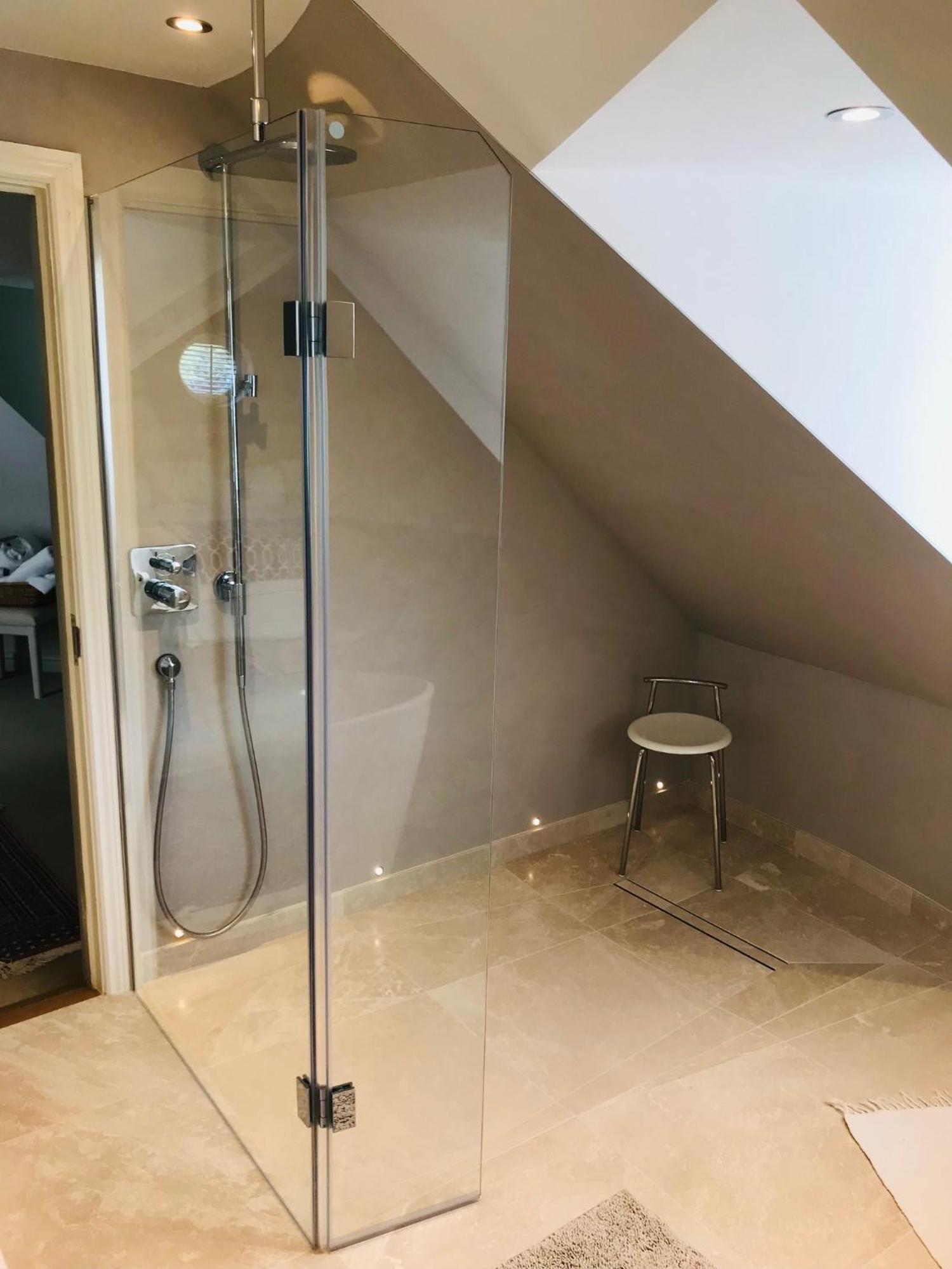 Deluxe Double Room Bath First Floor,1556684095:JPEG
