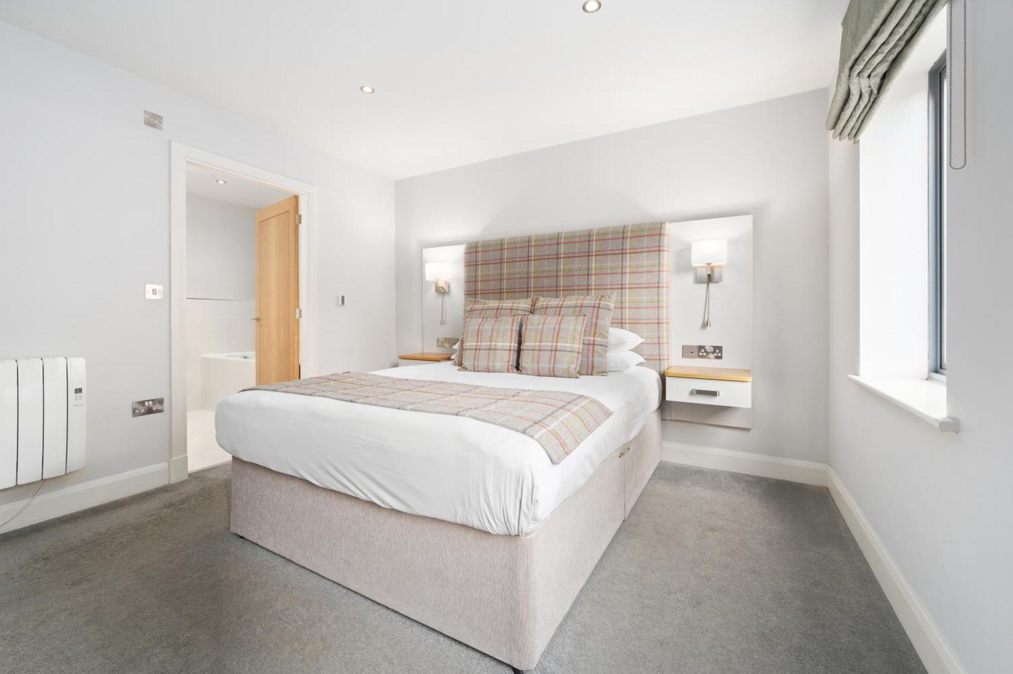 Two-Bedroom Apartment,1565151103:JPEG