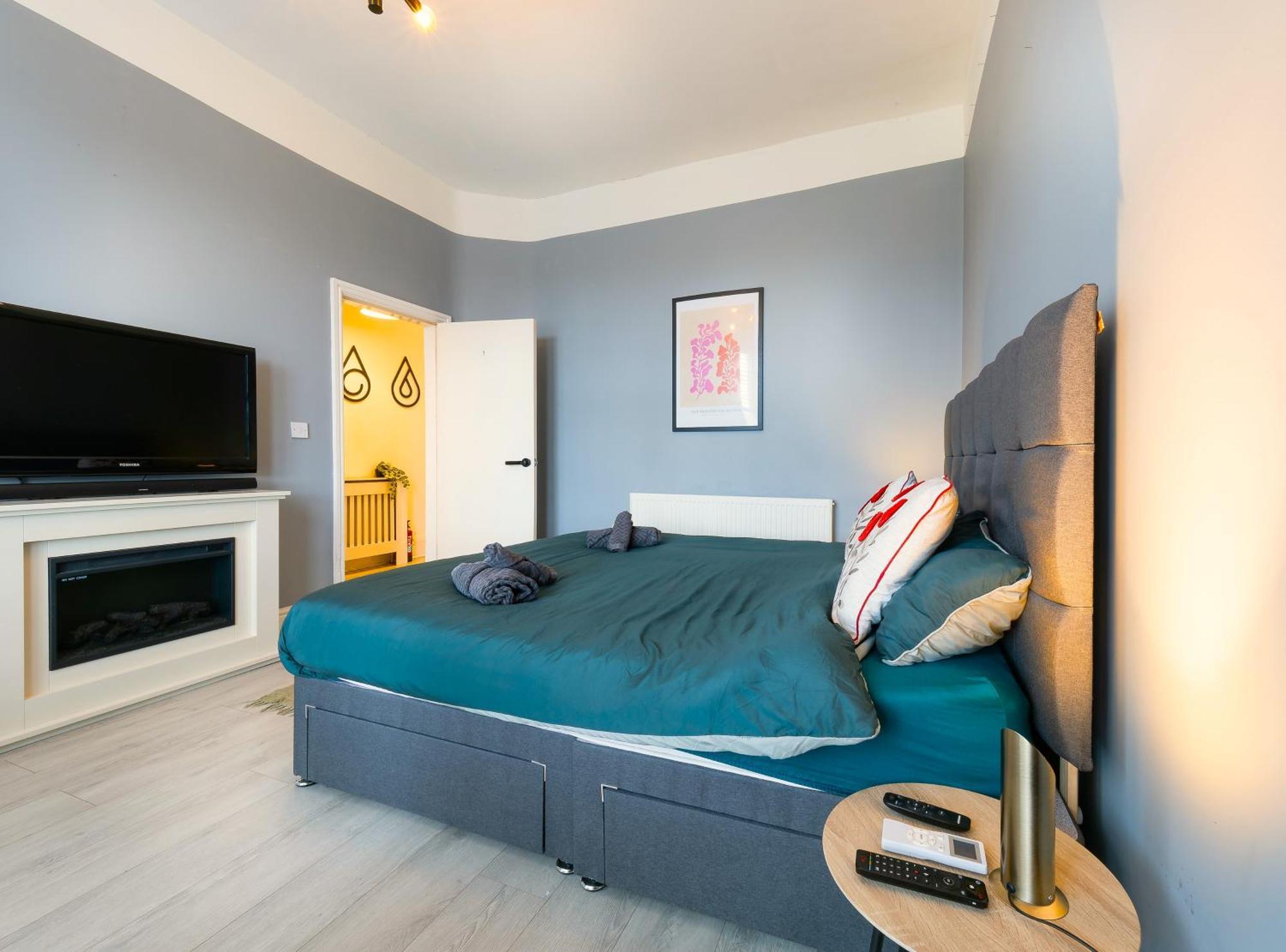 Queen Room
