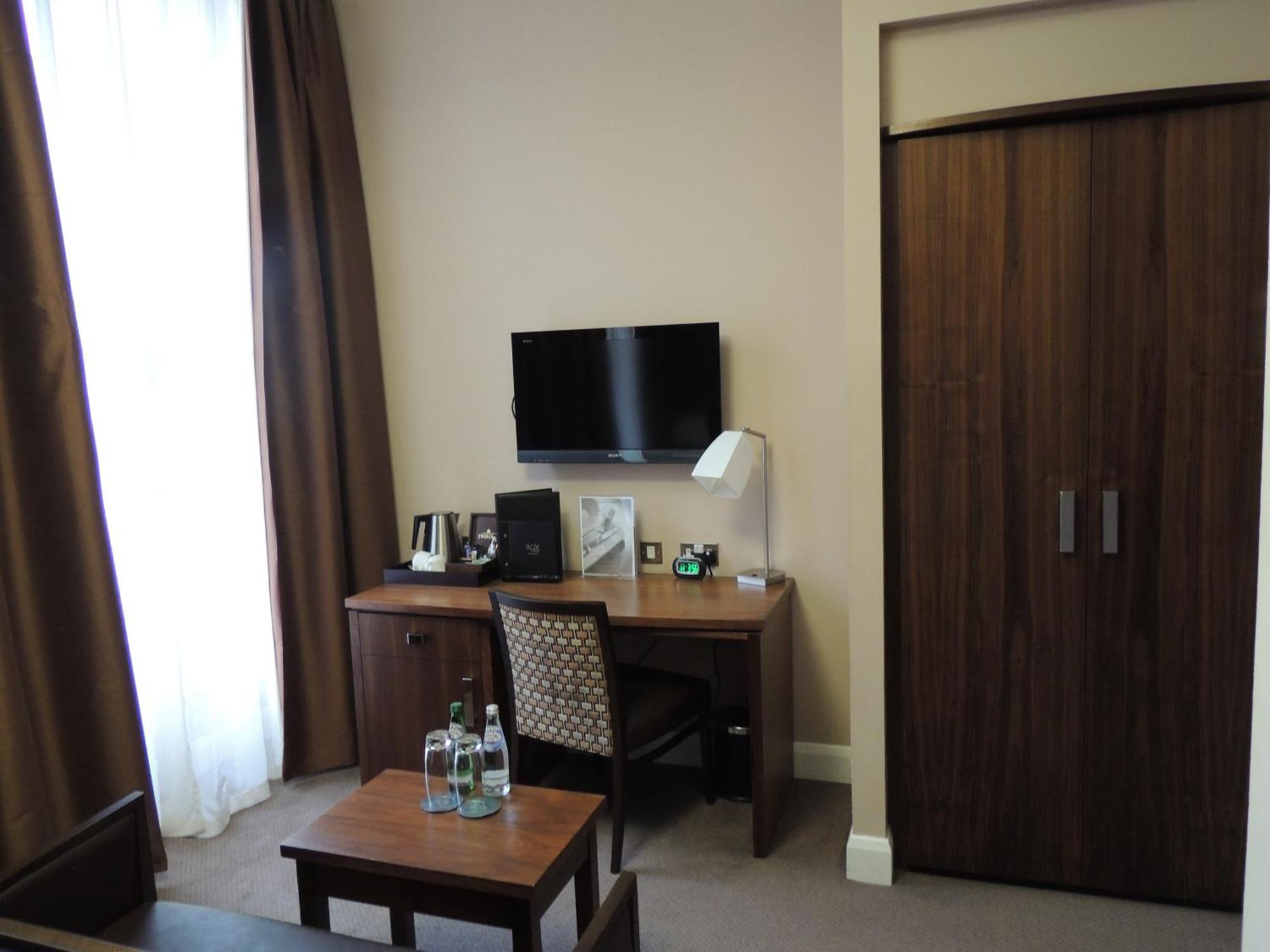 Double Room,1571300795:JPEG