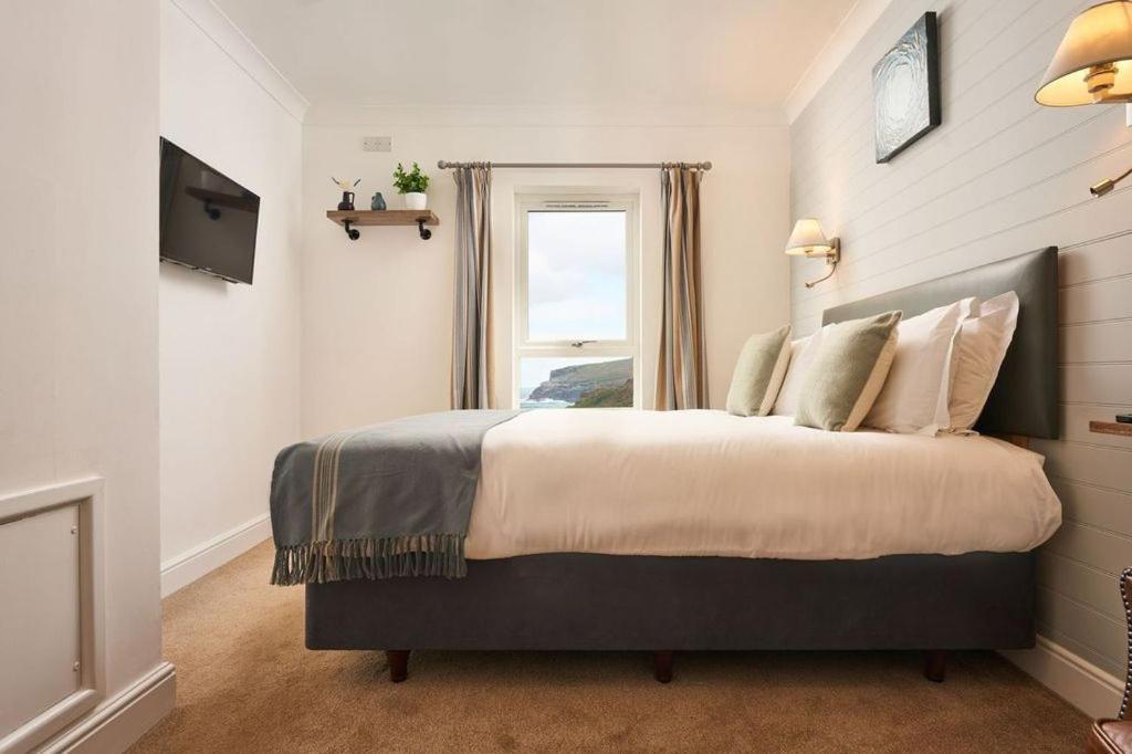 Signature Double Room,1603734435:JPEG