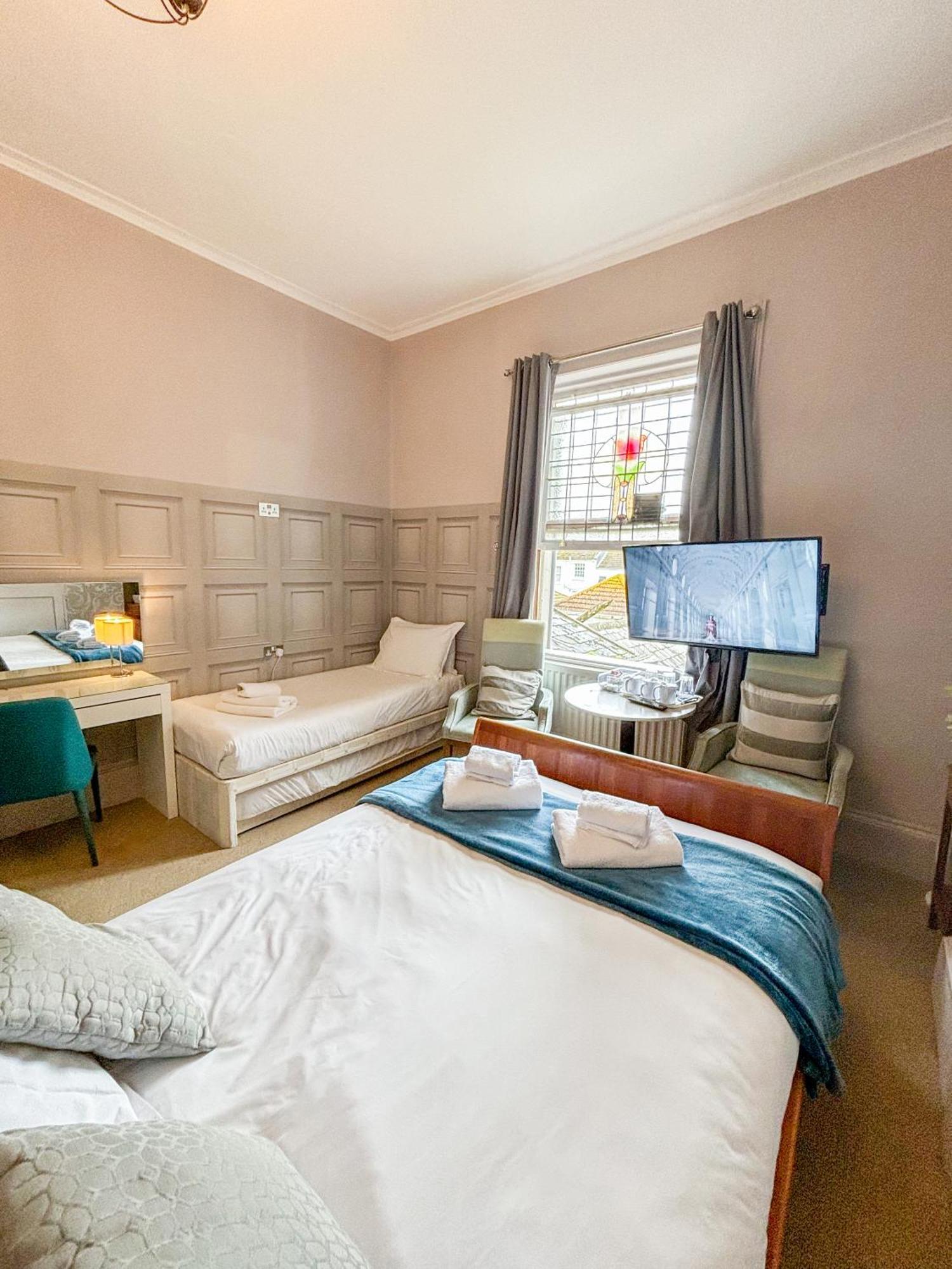 King Room,1574707025:JPEG