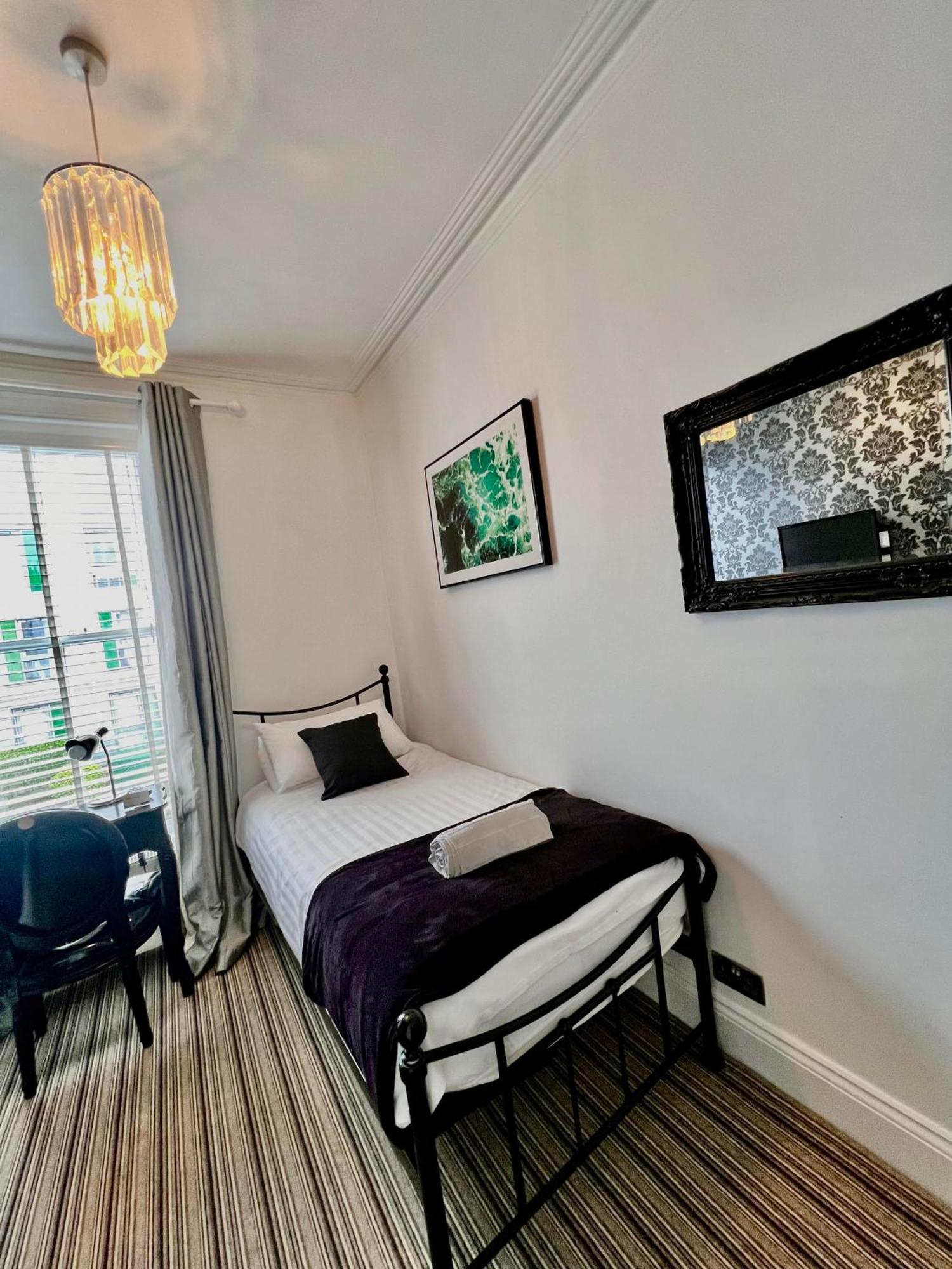 Single Room - Room 3,1576737203:JPEG