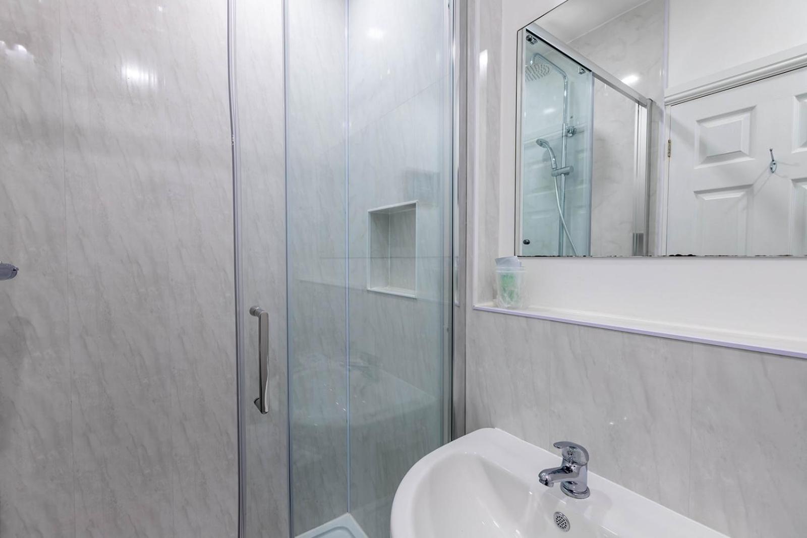 Deluxe King Studio,1576850336:JPEG