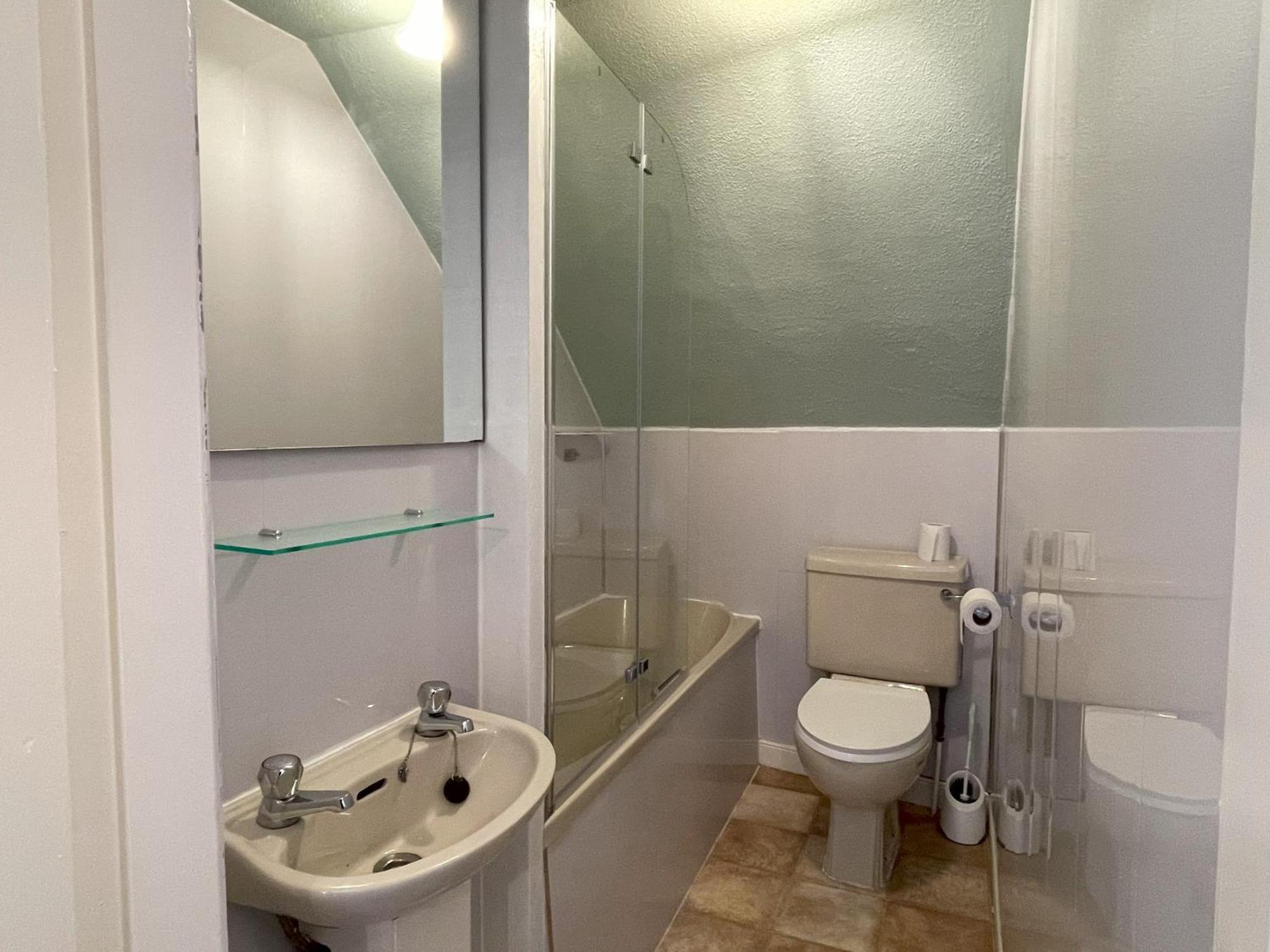 Budget Double Room,1580978695:JPEG