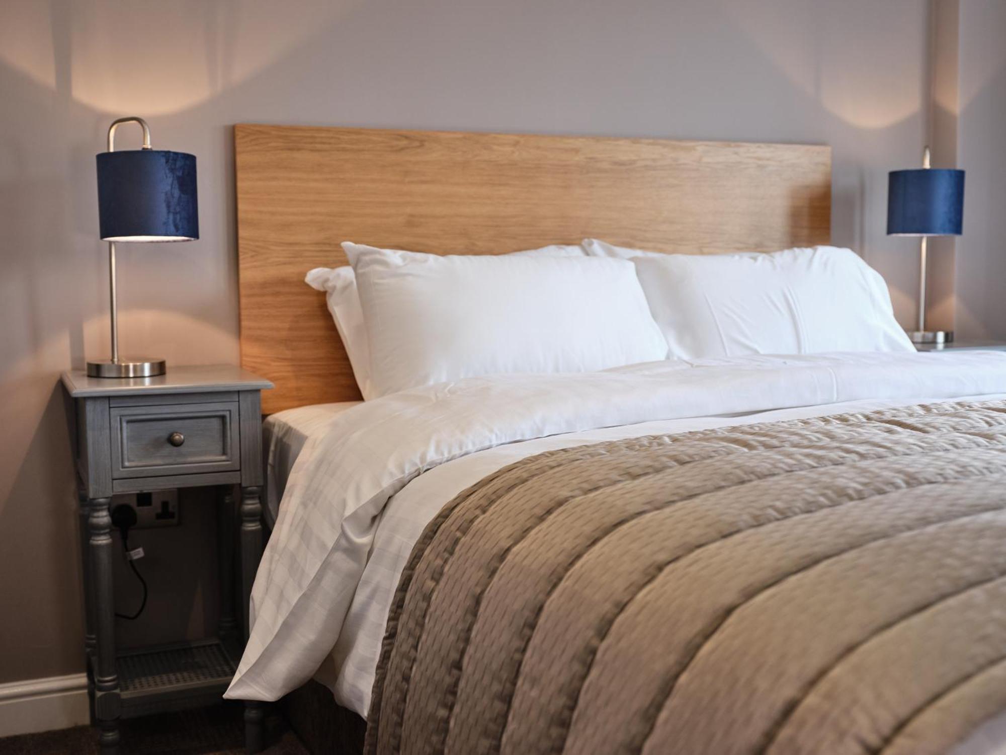 Deluxe Double Room with Bath