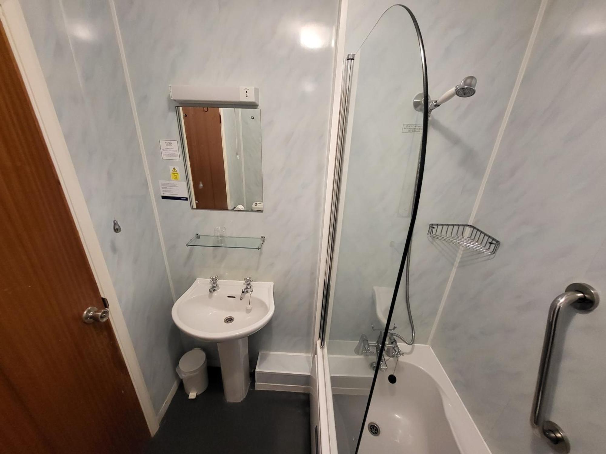 Standard Single Room,1585490744:JPEG