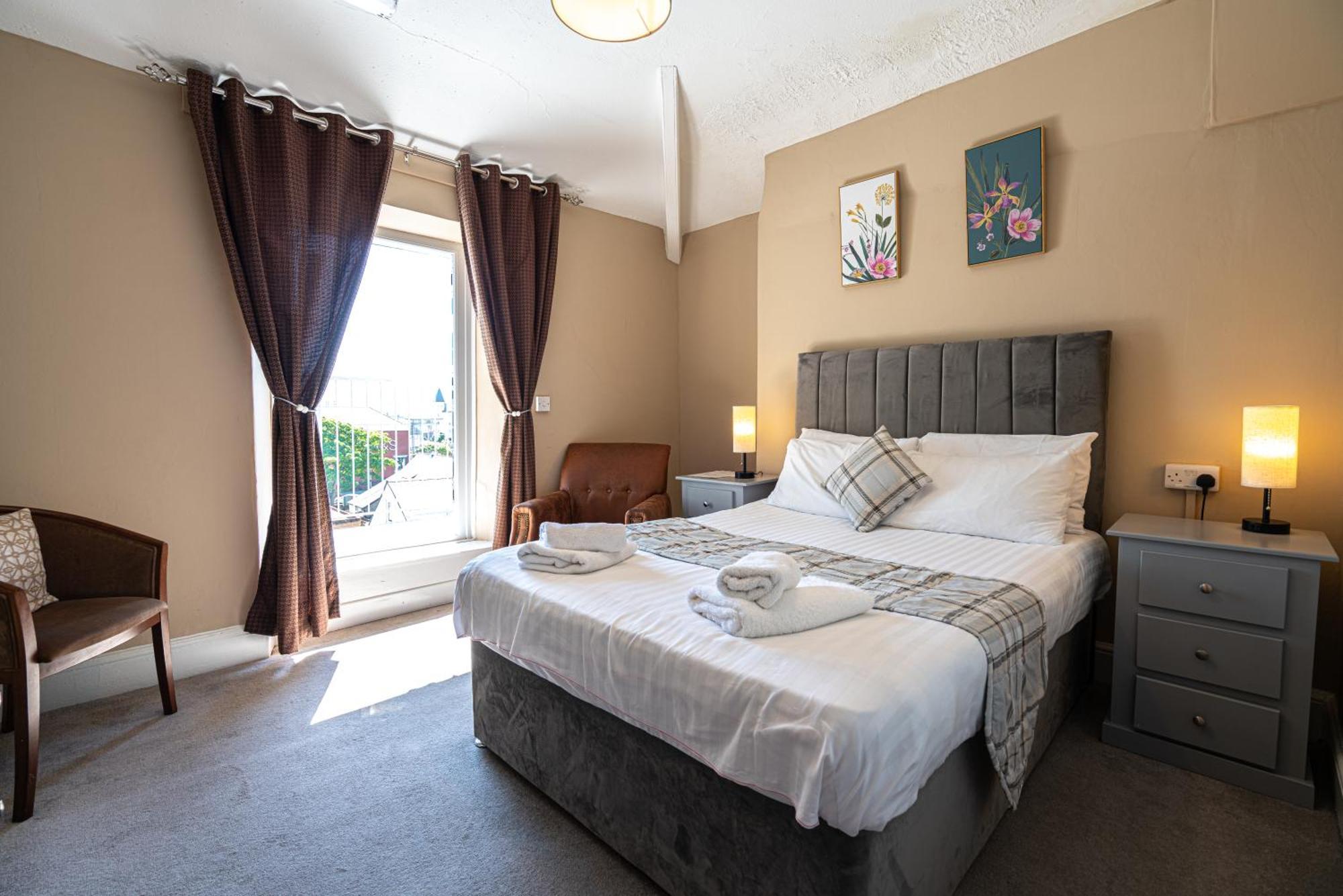 Standard Double Room,1587493323:JPEG