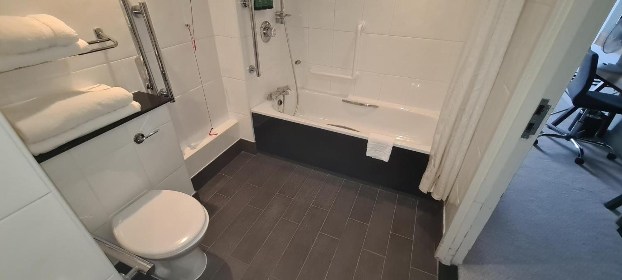 Double Room Accessible - Non-Smoking