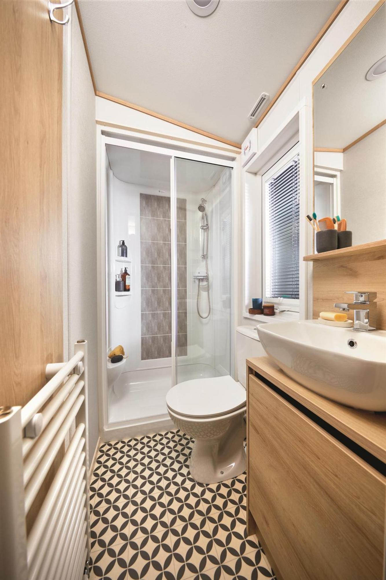 Two Bedroom Deluxe Junior Lodge with Hot tub