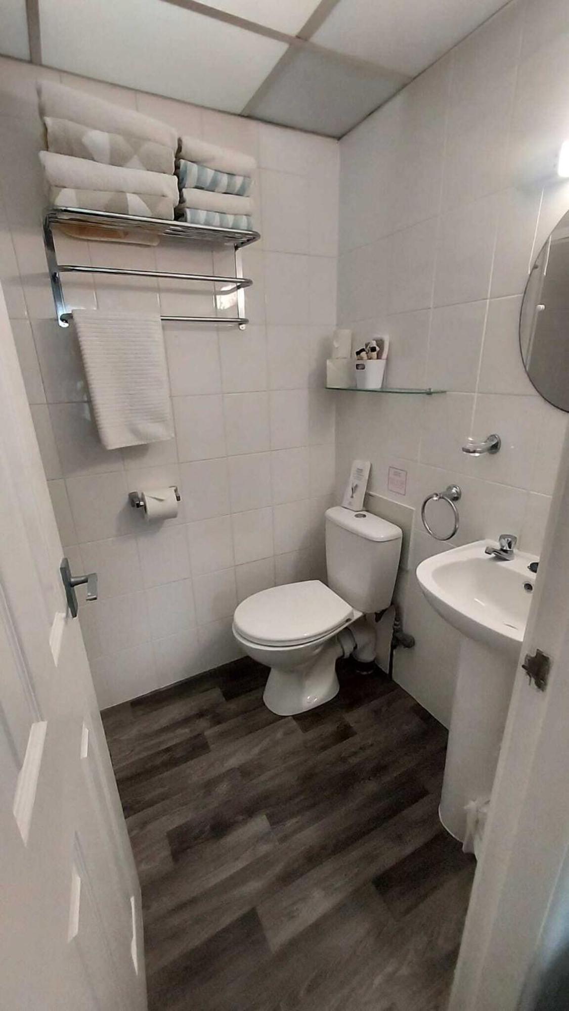 Family Room,1771853861:JPEG