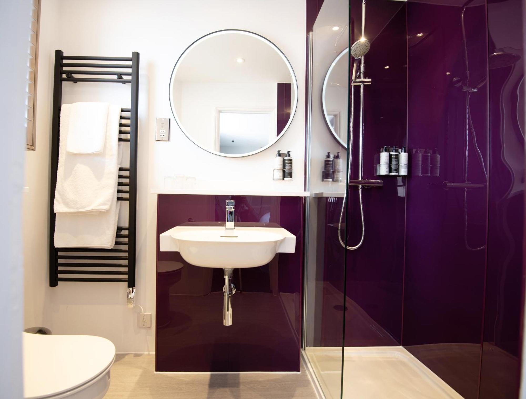 Deluxe Queen Room,1669816036:JPEG