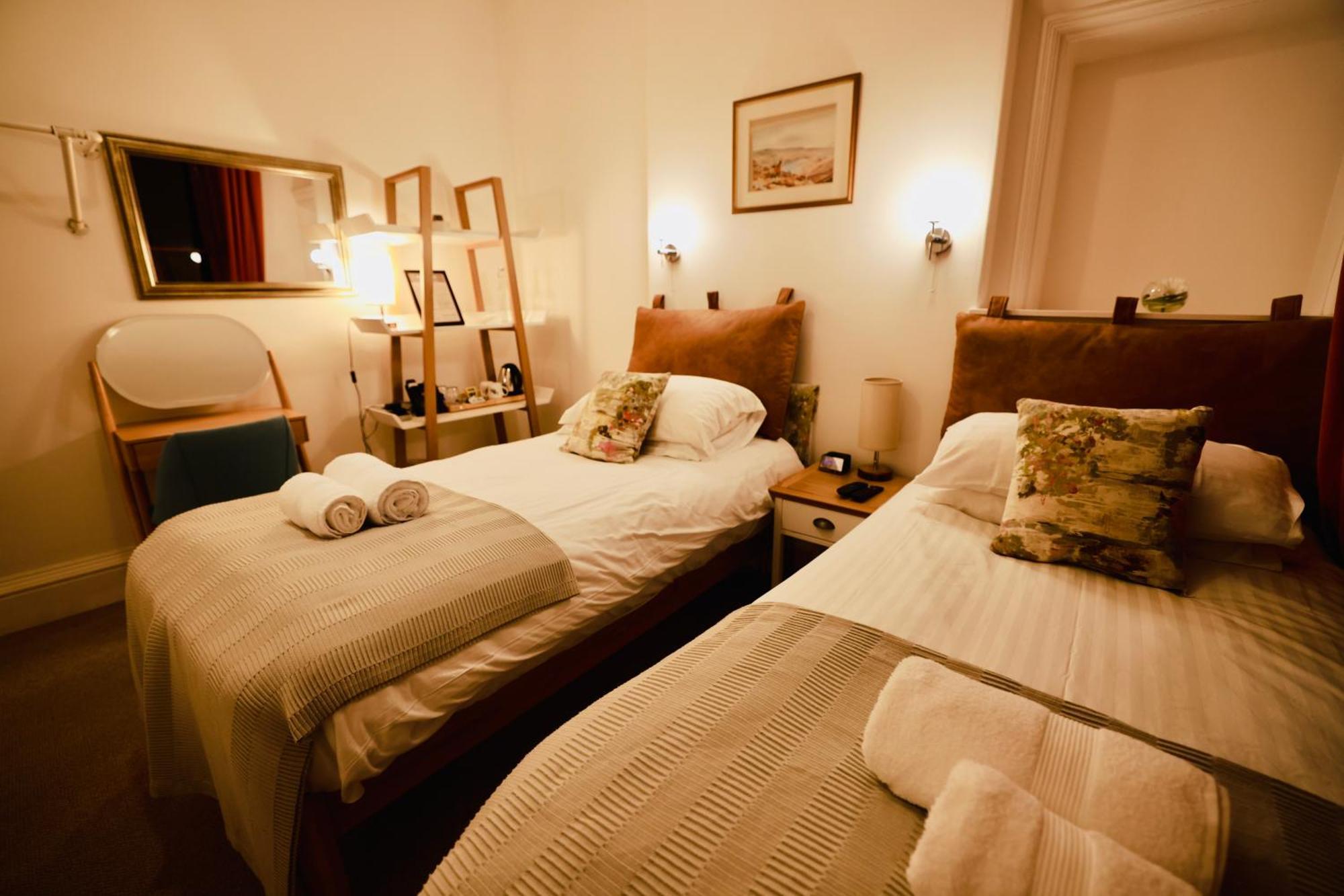 Double or Twin Room,1591526574:JPEG
