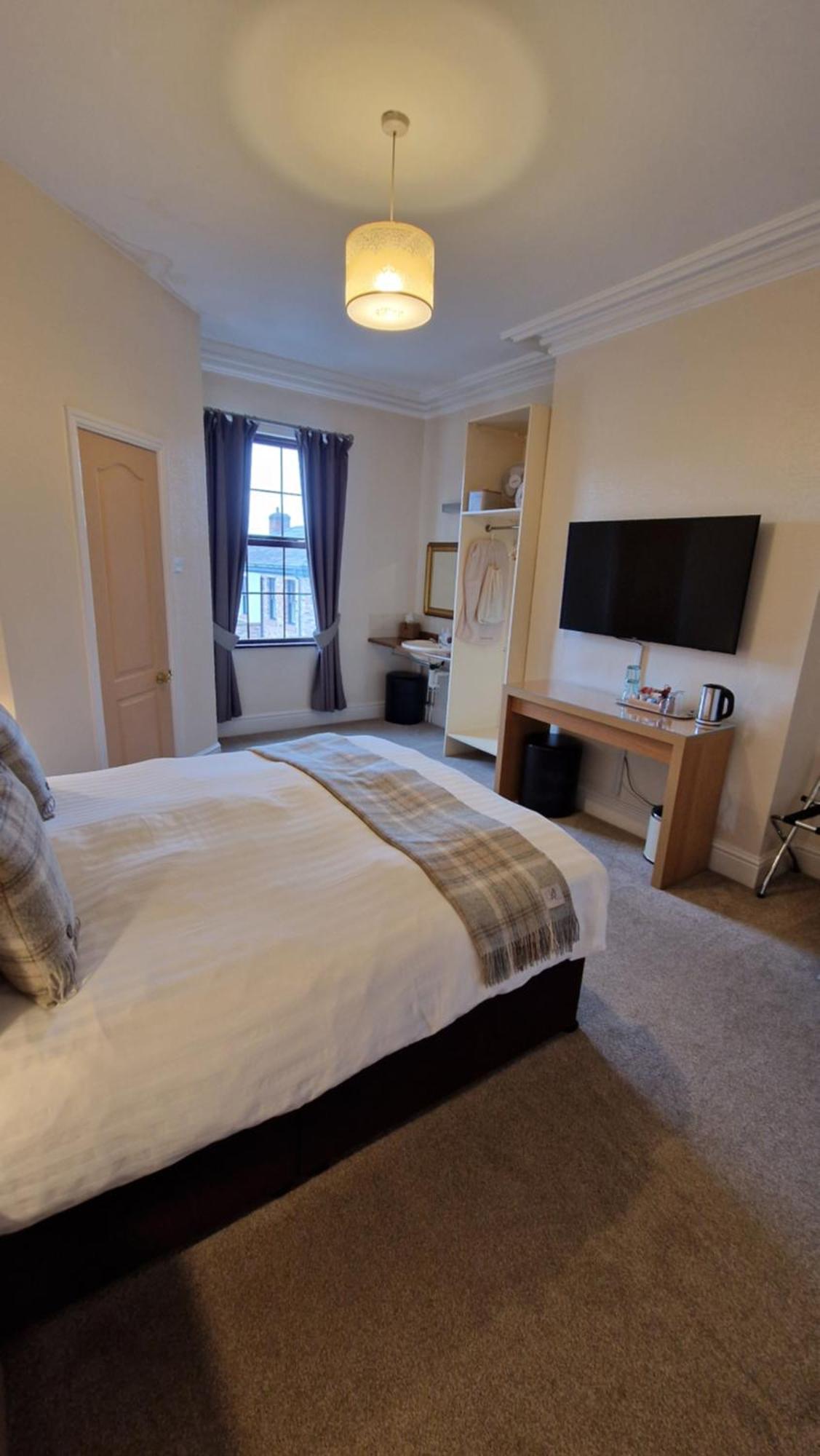 Standard King Room,1593653001:JPEG
