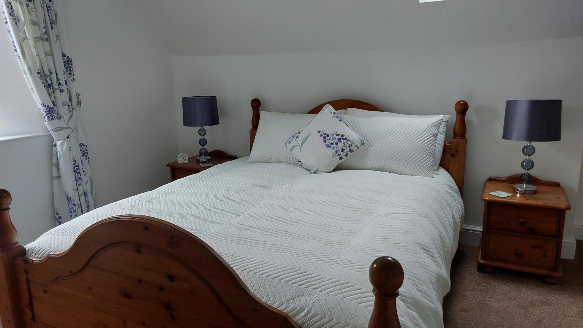 Small Double Room,1596098688:JPEG