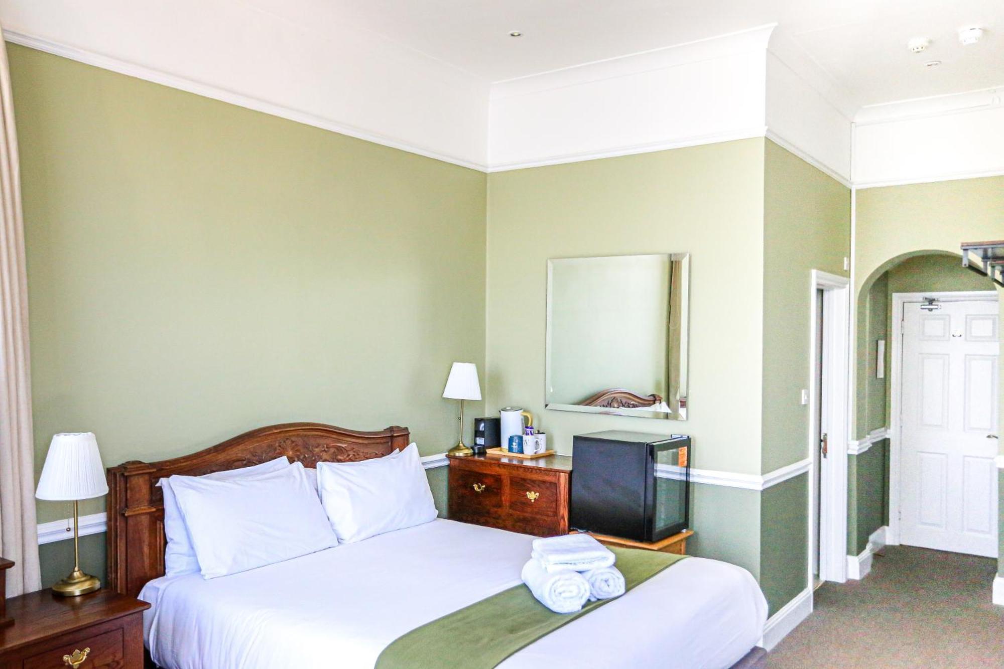 Deluxe Double Room with Balcony and Sea View
