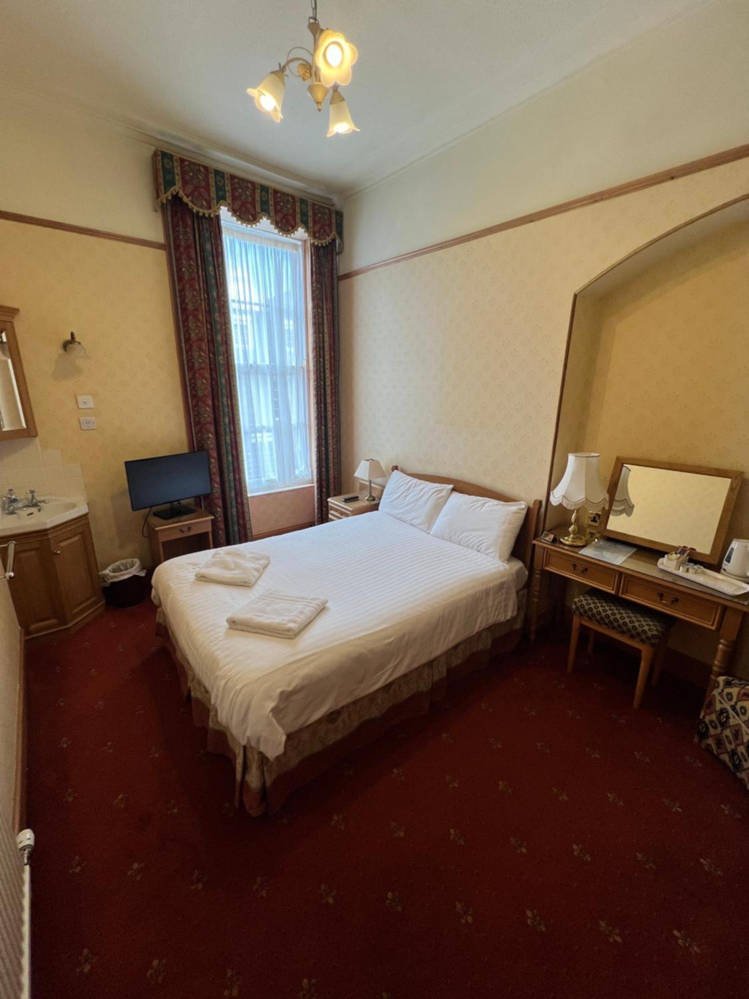 Double Room with Shared Bathroom,1605400817:JPEG