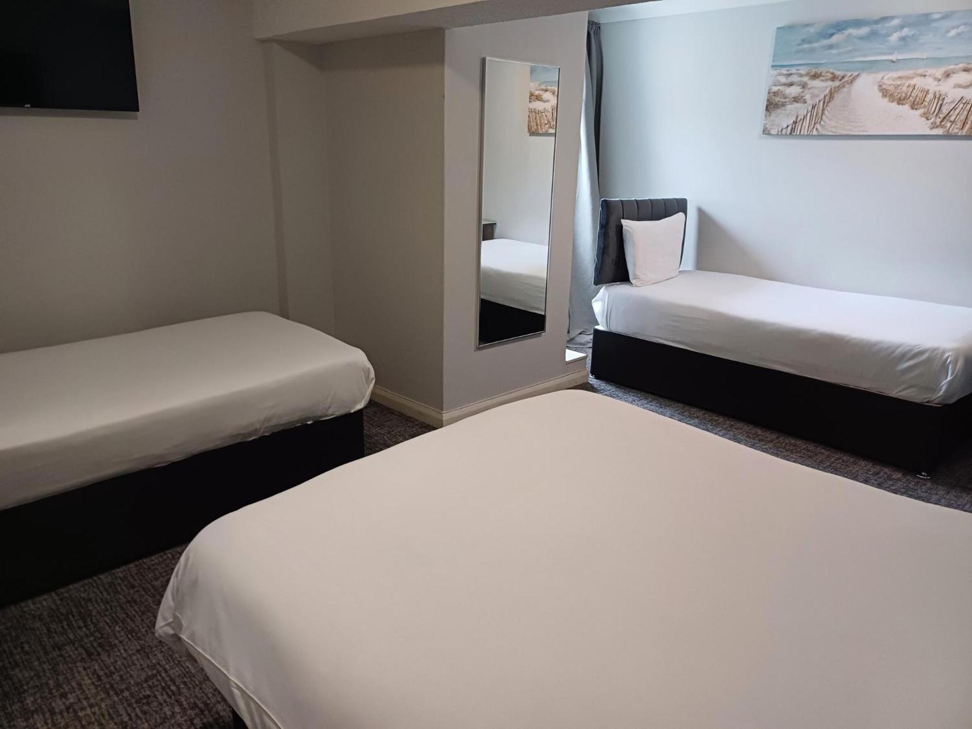 Quadruple Room,1611060118:JPEG