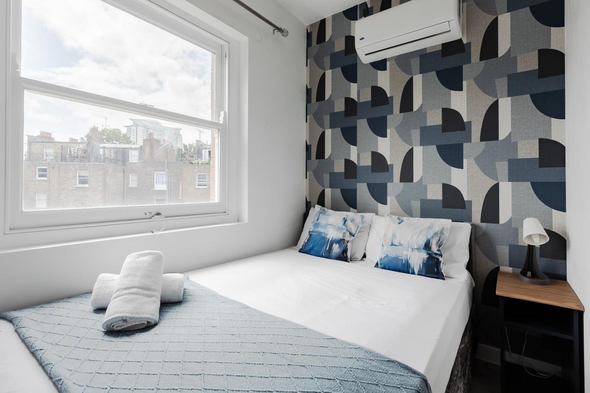 Deluxe Double Room with Shower