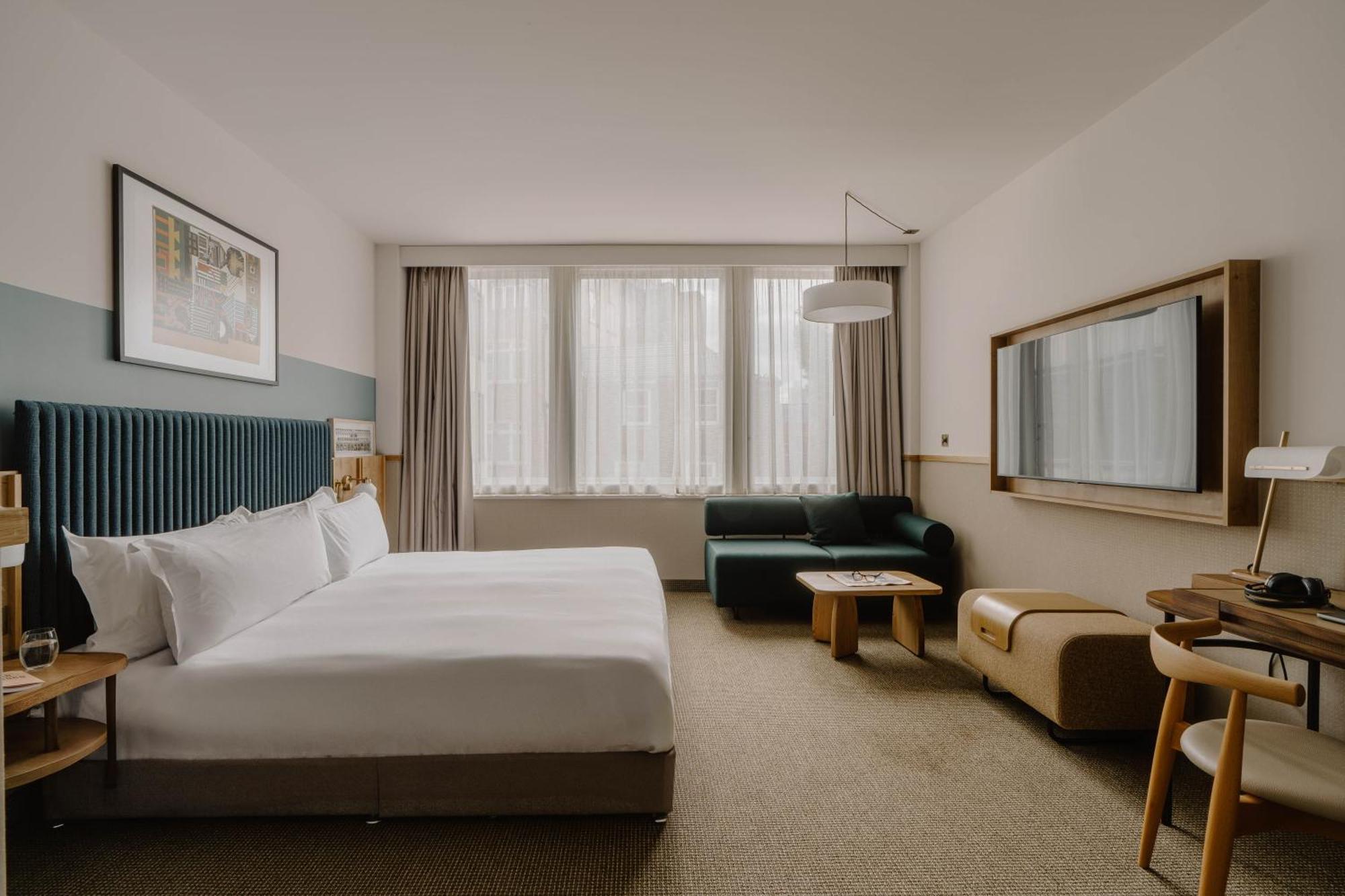 Superior Queen Room