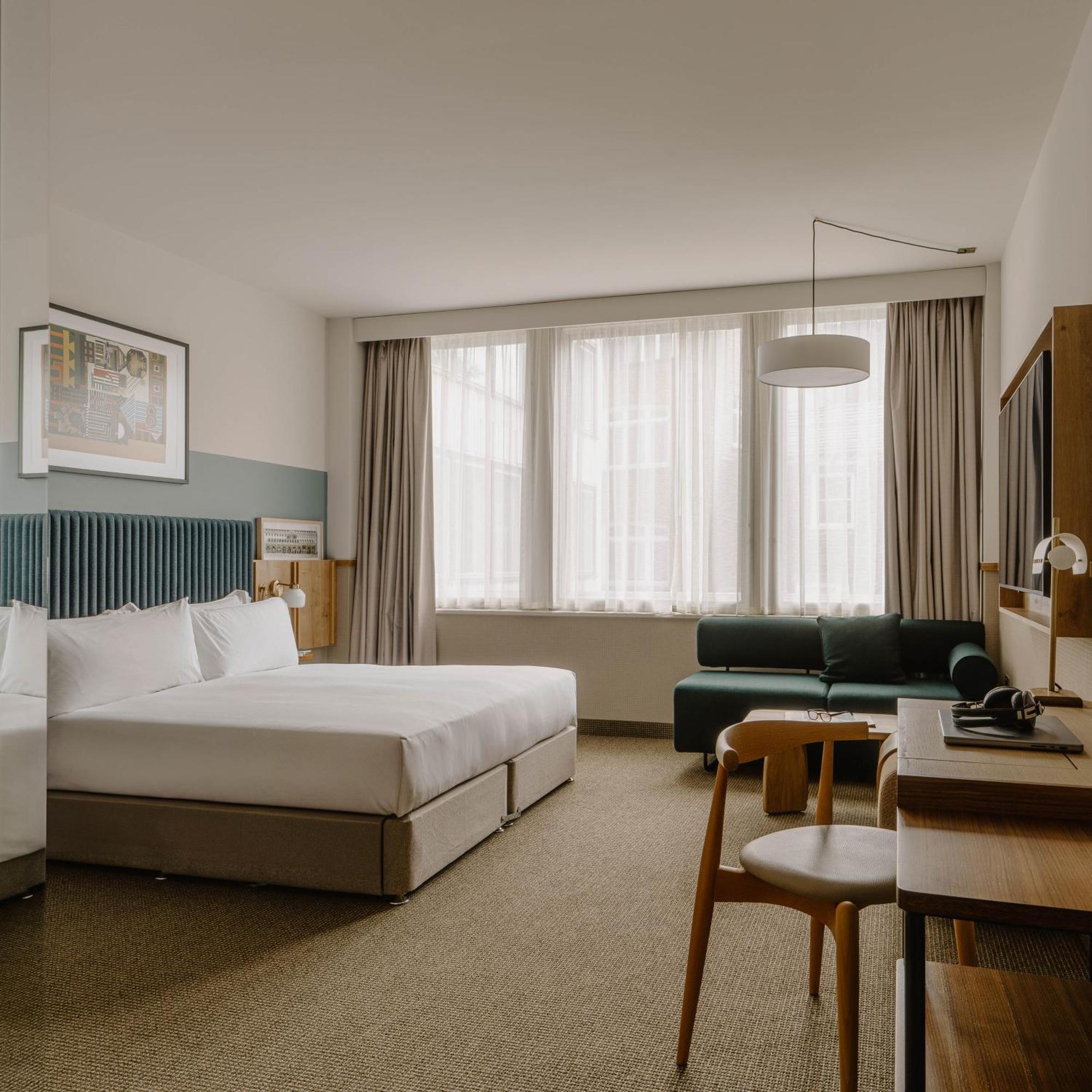 Superior Queen Room