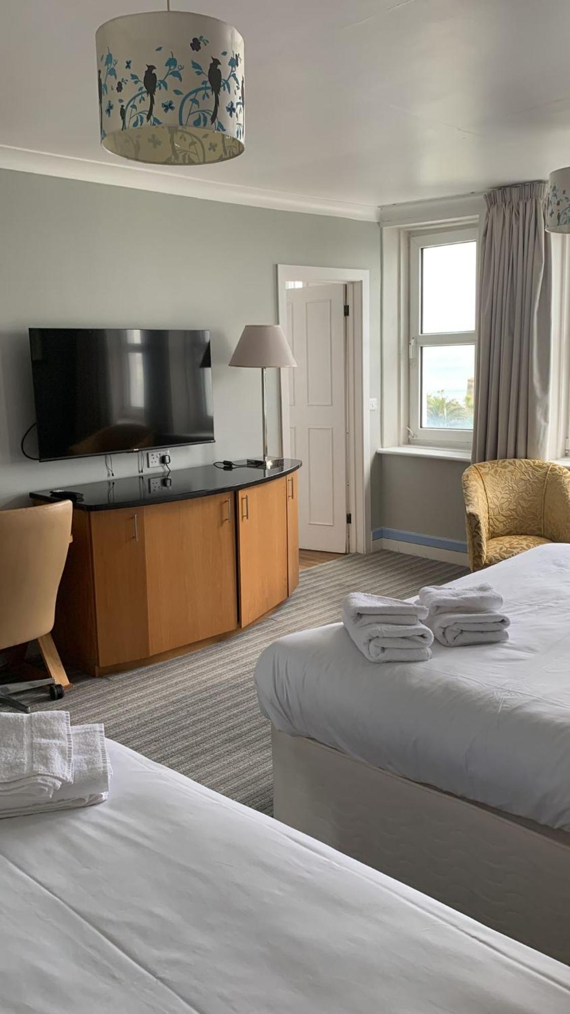Suite One King One Single Bed Sea View Non-Smoking,1624316285:JPEG