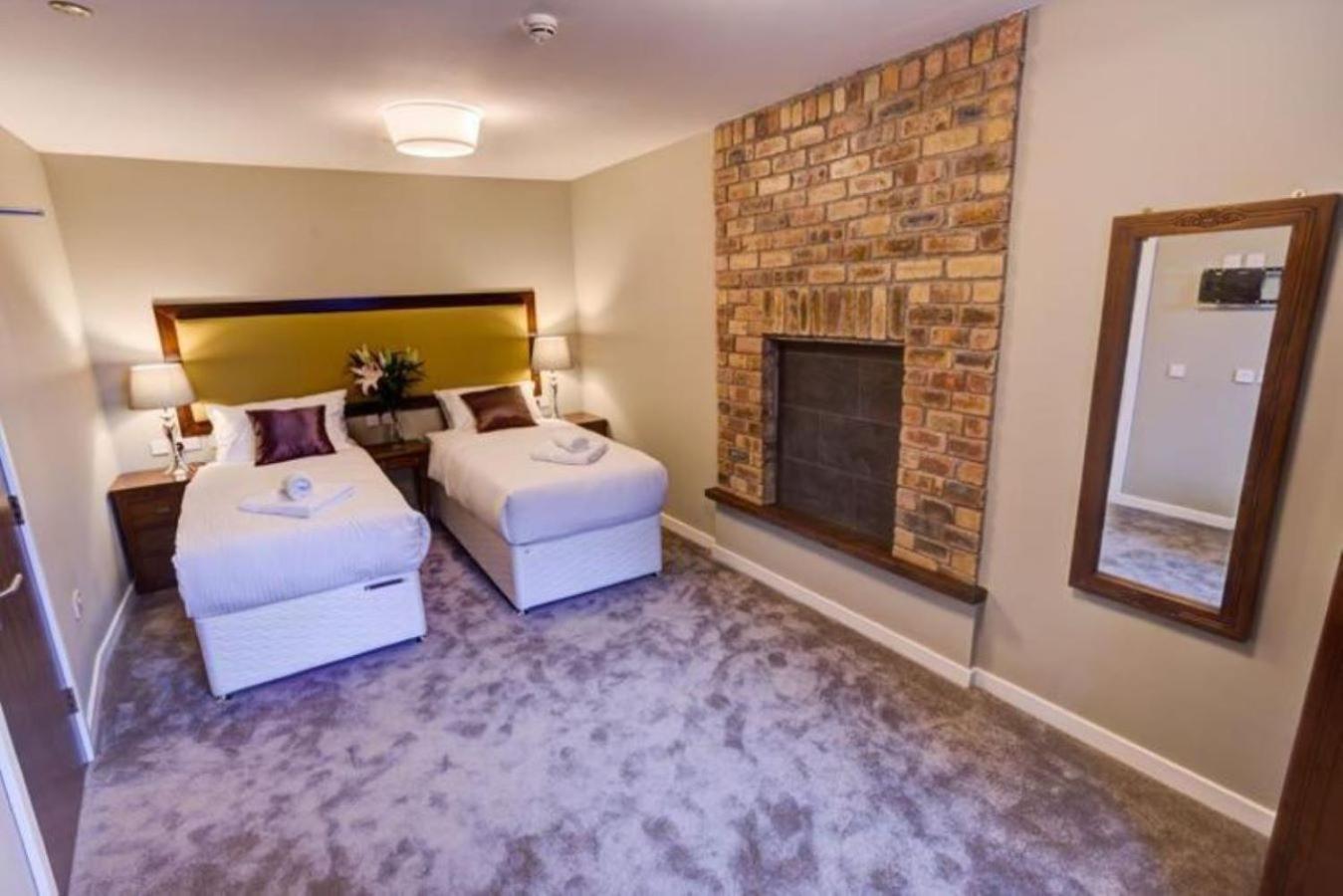 Twin or Double,1619189621:JPEG