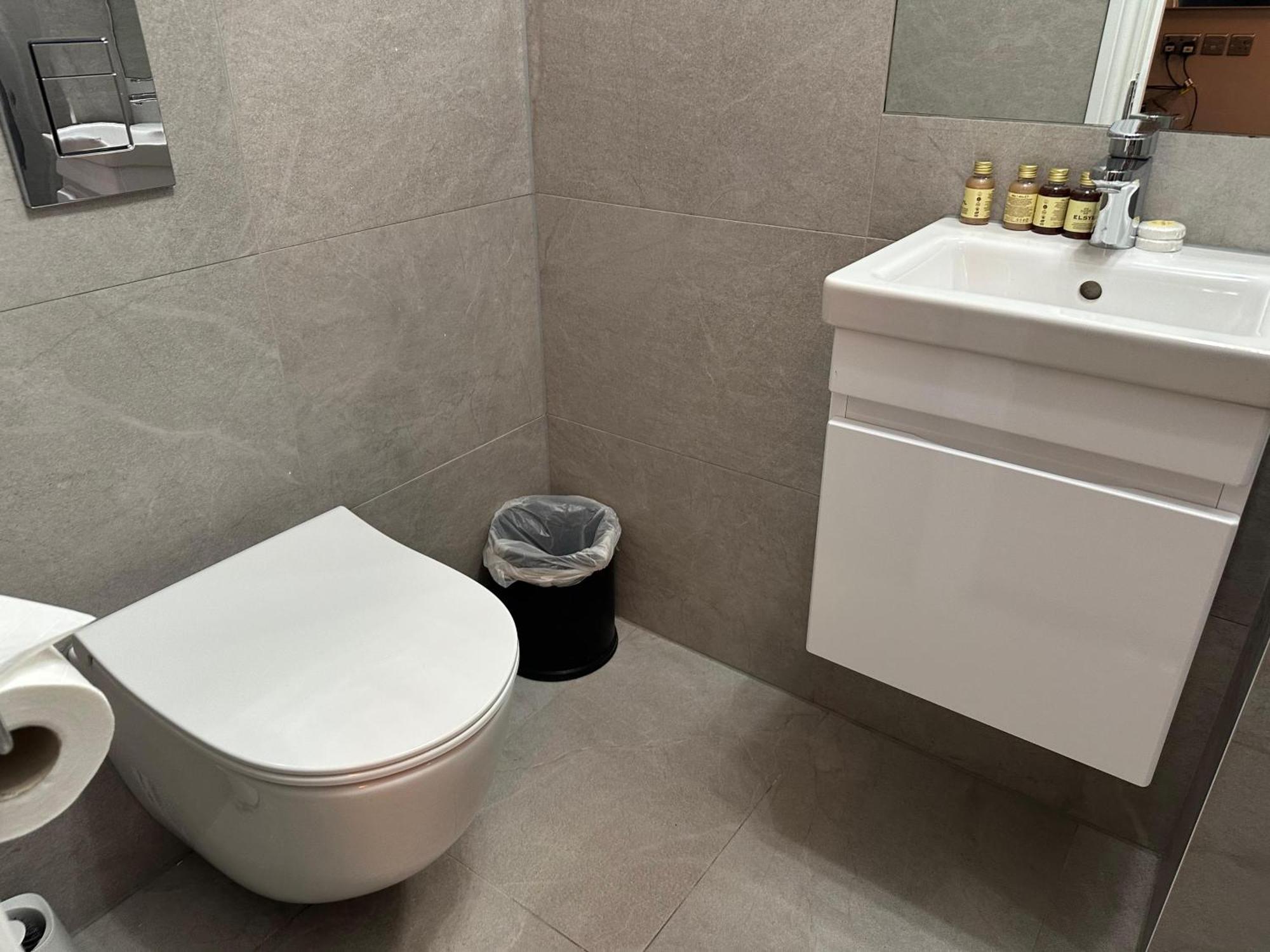 Economy Double Room,1619760402:JPEG