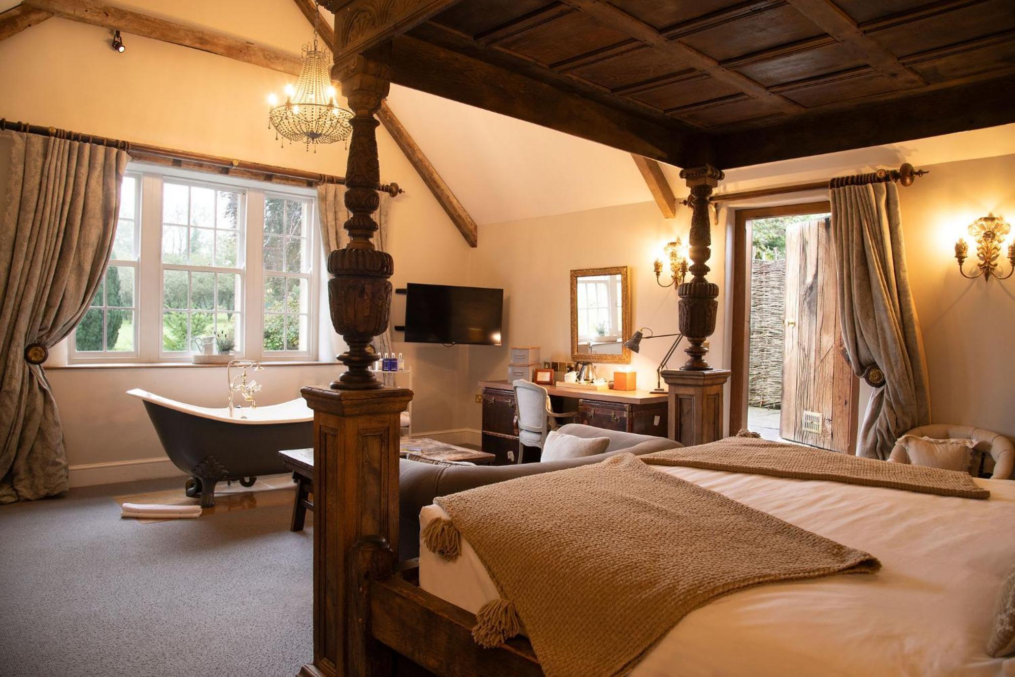 Junior Suite,1624752599:JPEG