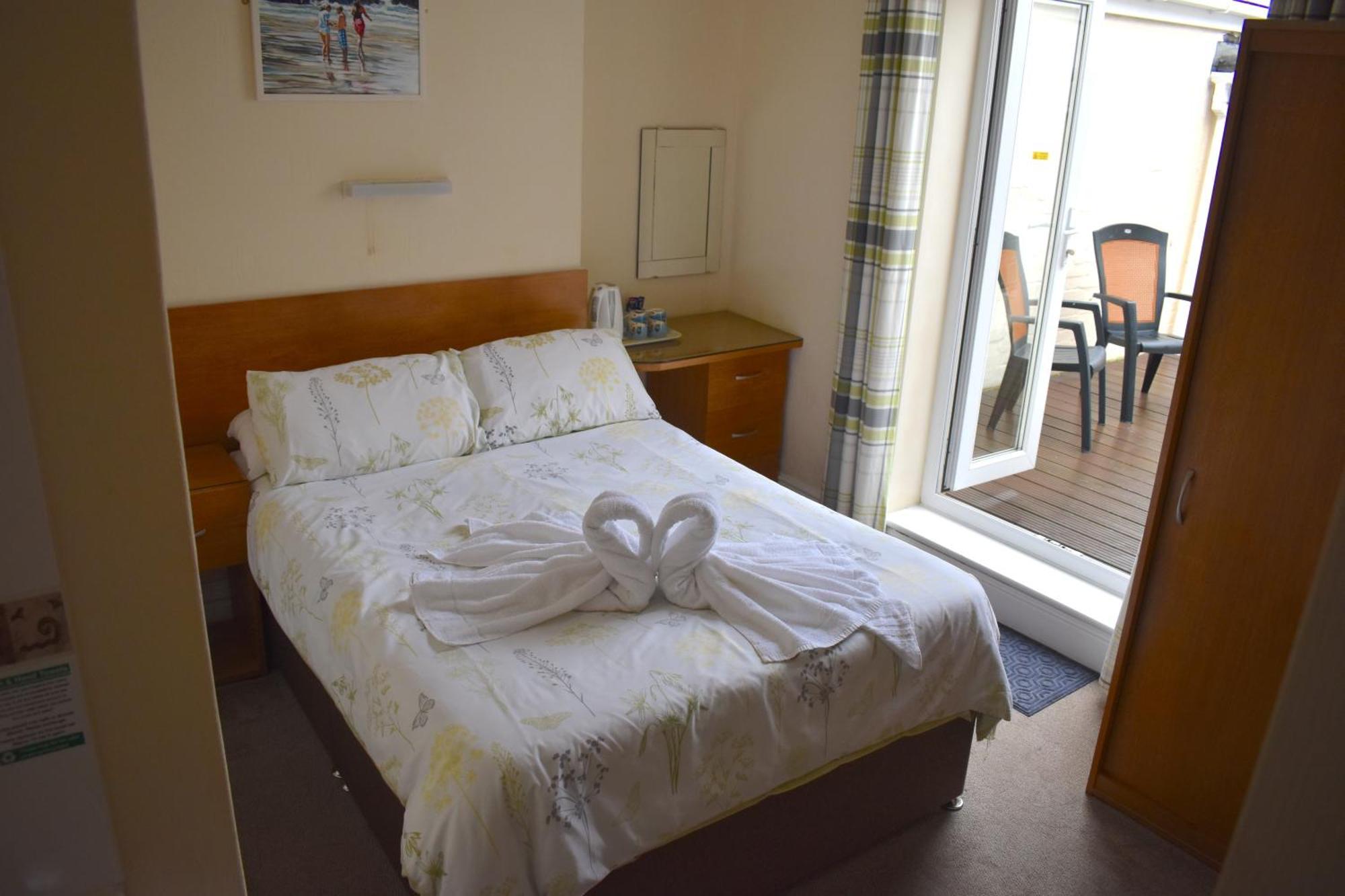 Double Room,1625568287:JPEG