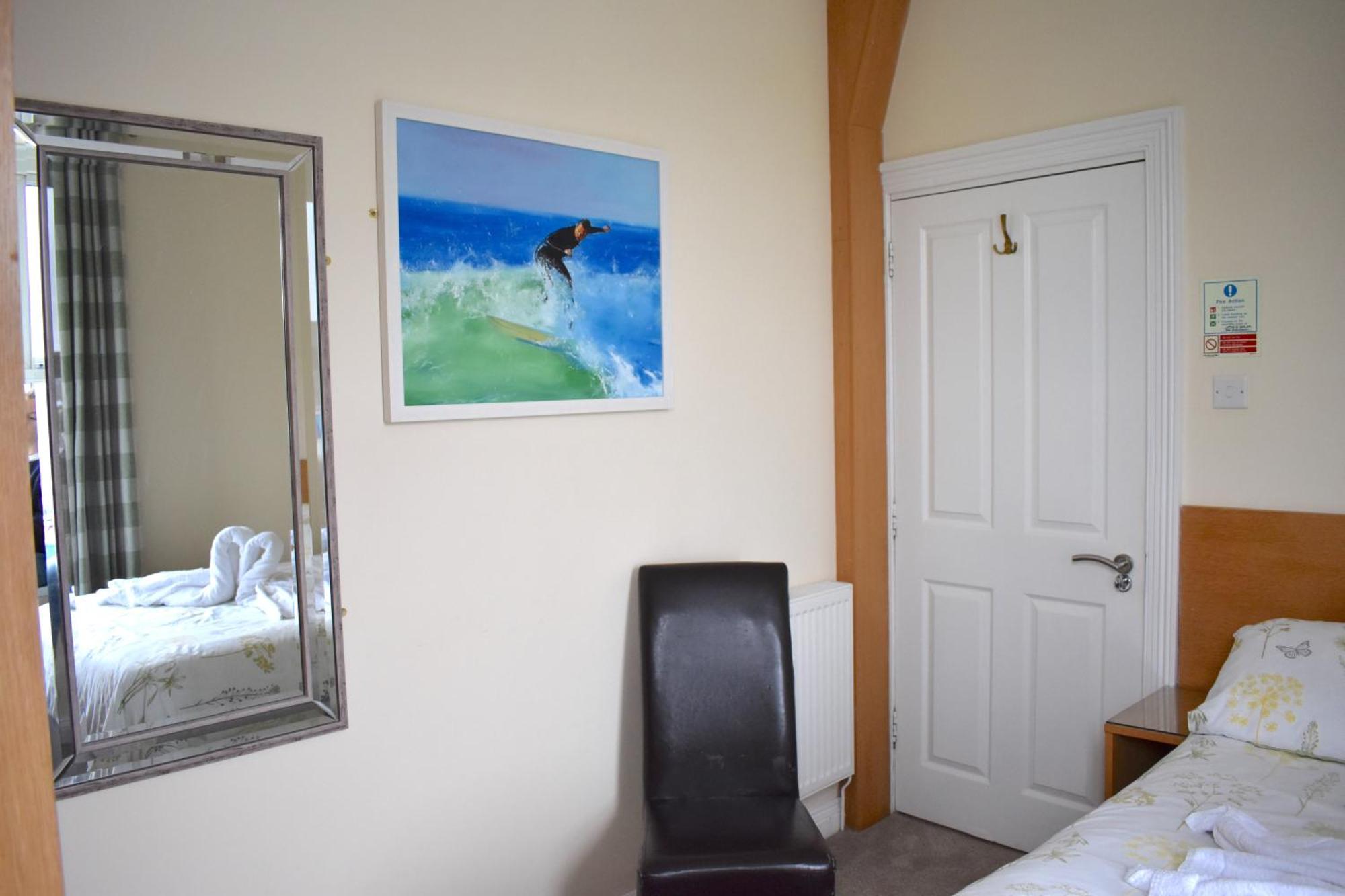 Double Room Private External Bathroom,1625568280:JPEG
