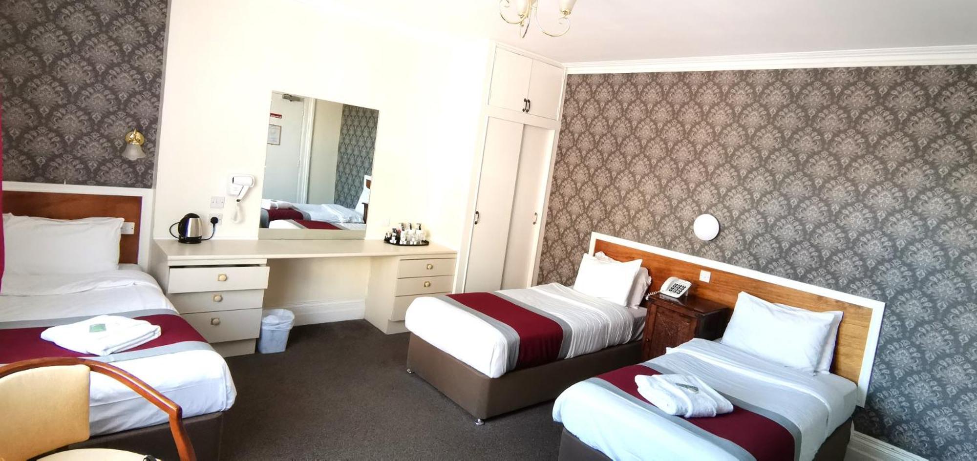Triple Room,1627200971:JPEG