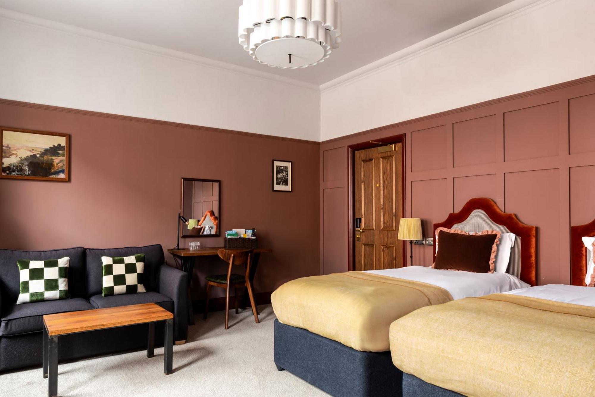 Twin Room,1627206346:JPEG