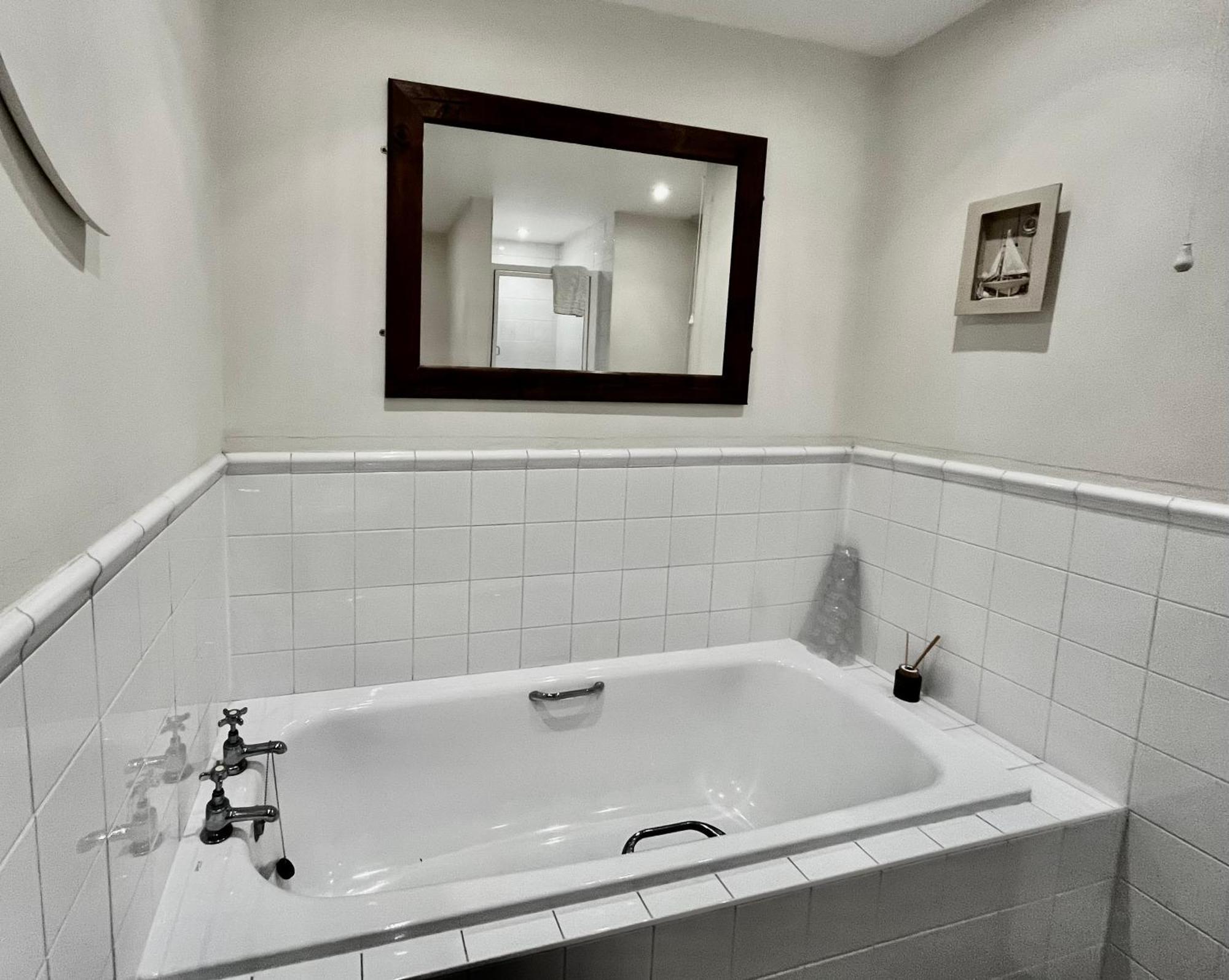 Deluxe Double Room Private Bathroom