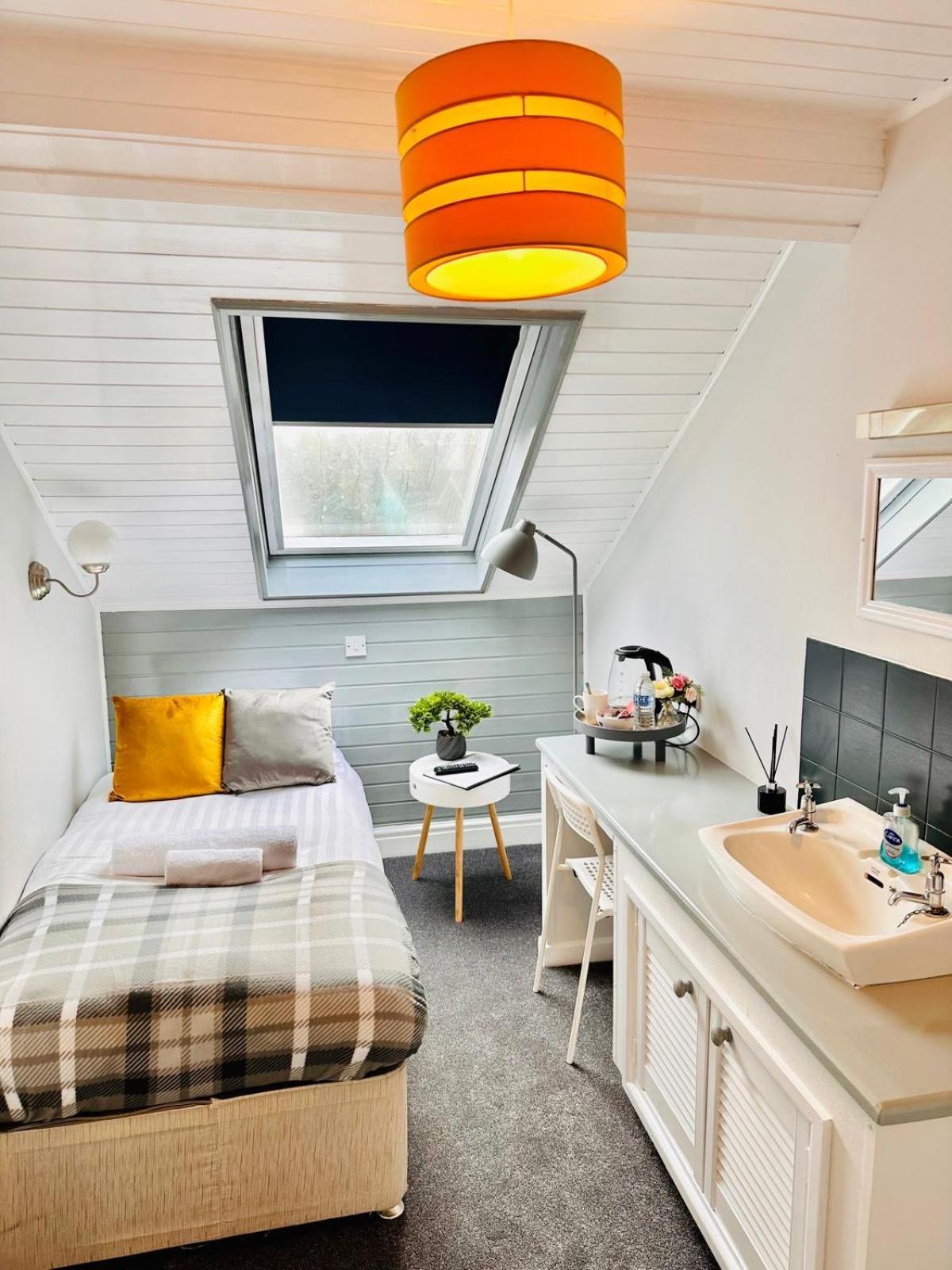 Standard Single Room