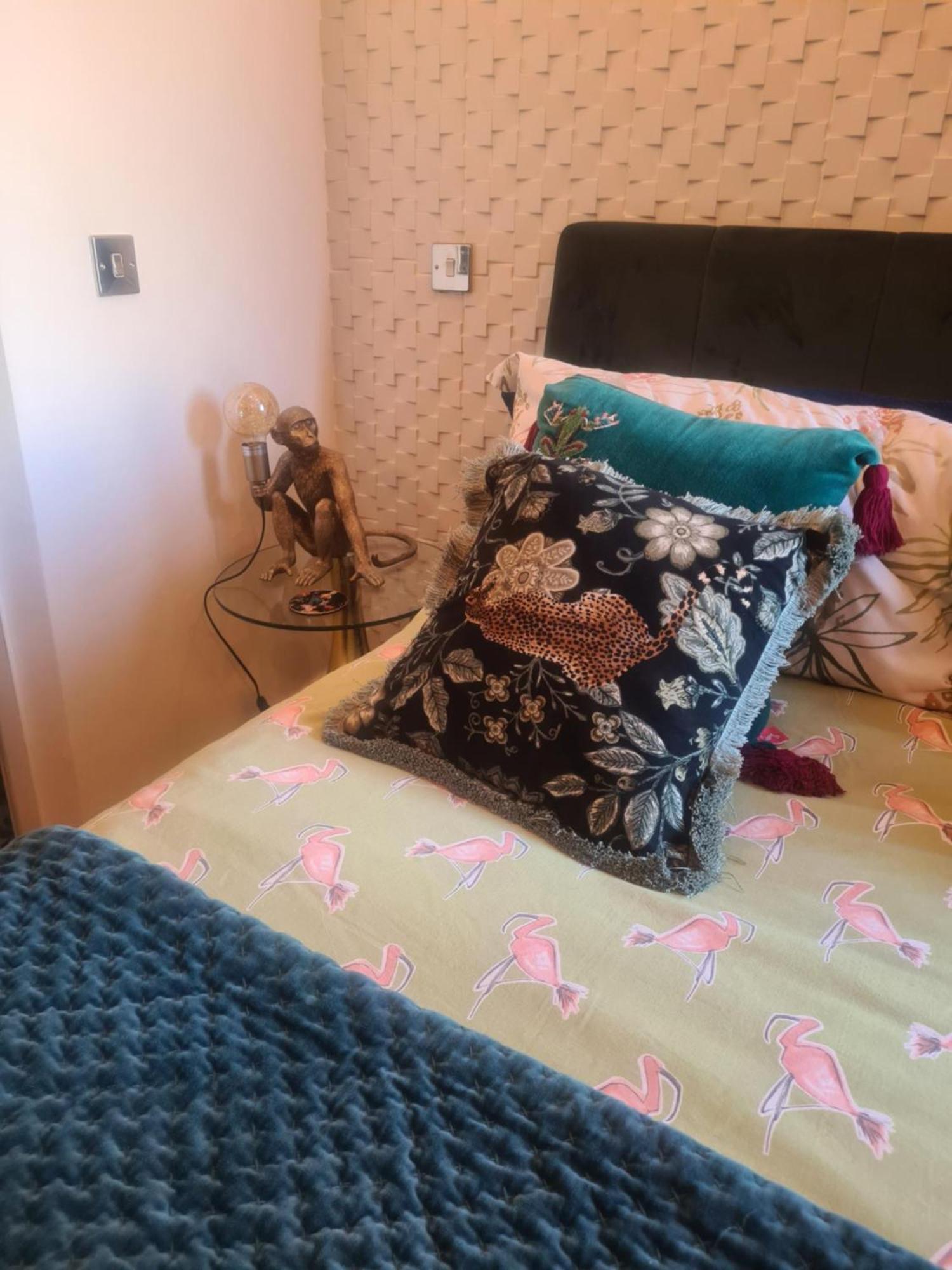 King Room,1640377063:JPEG