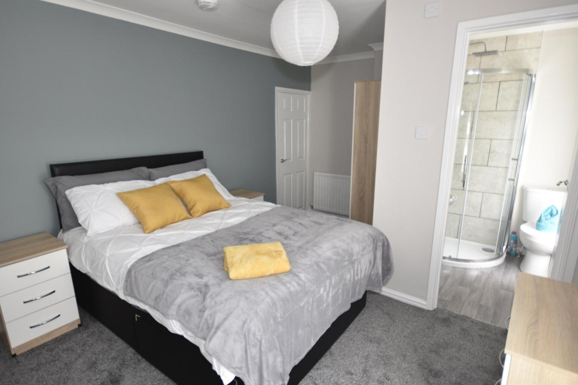 Double Room with Private Bathroom