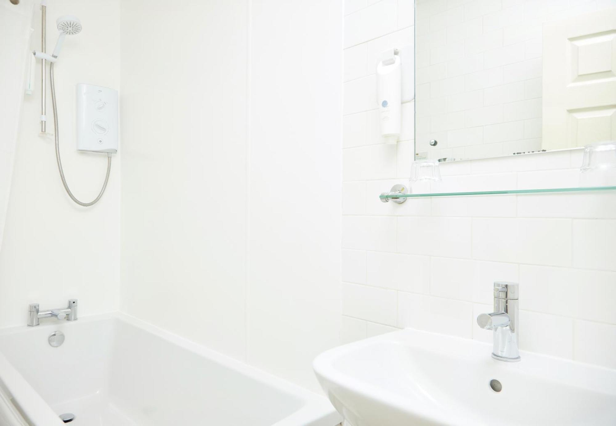 Family Room,1642320629:JPEG