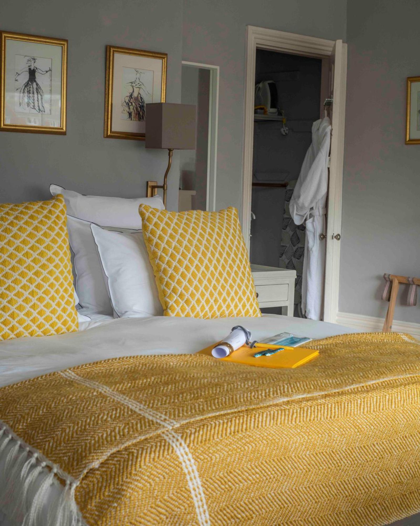 Deluxe King Room,1642340604:JPEG