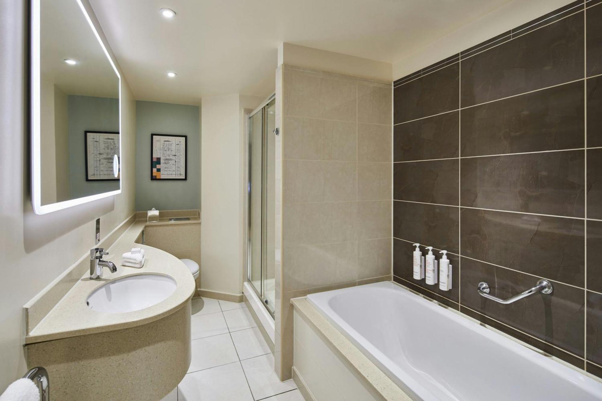 Deluxe Double Double Room,1643138600:JPEG