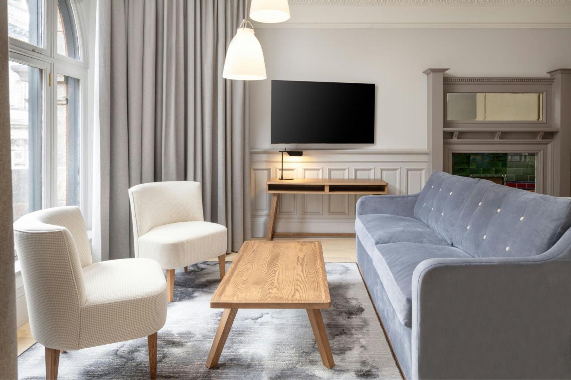 Heritage Junior King Suite with Urban View