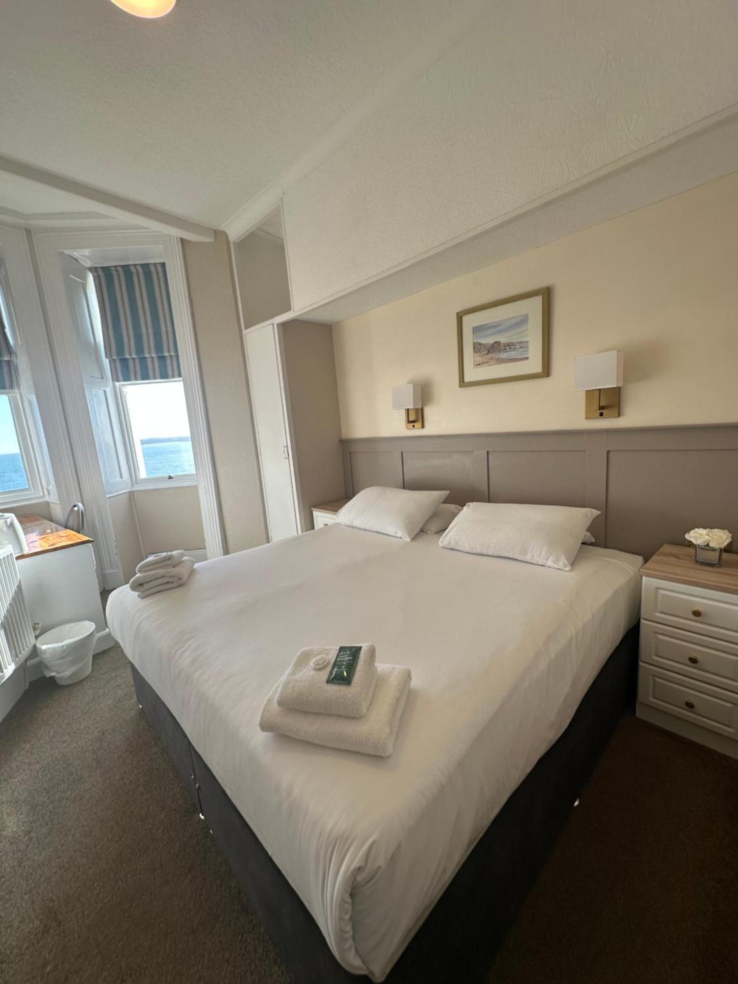 Double or Twin Room with Sea View,1652755711:JPEG