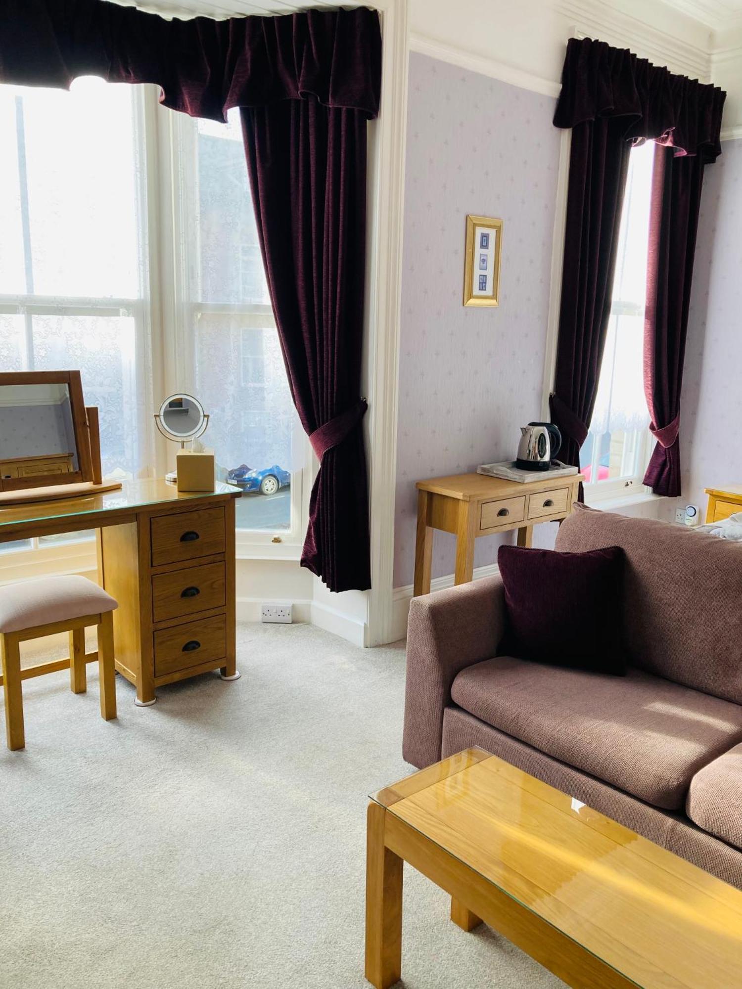 Deluxe Double Room with Shower (2),1645026413:JPEG