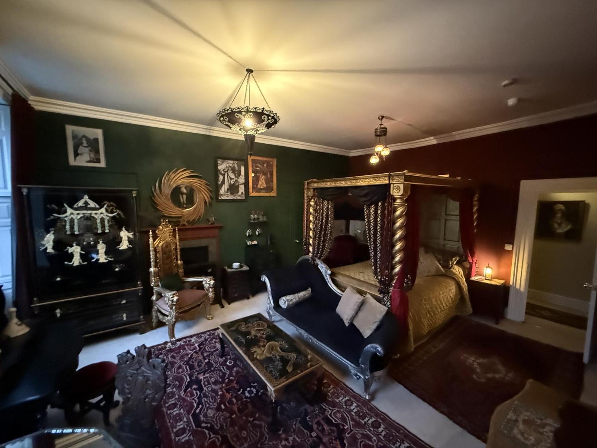 Deluxe Double Room,1645031122:JPEG