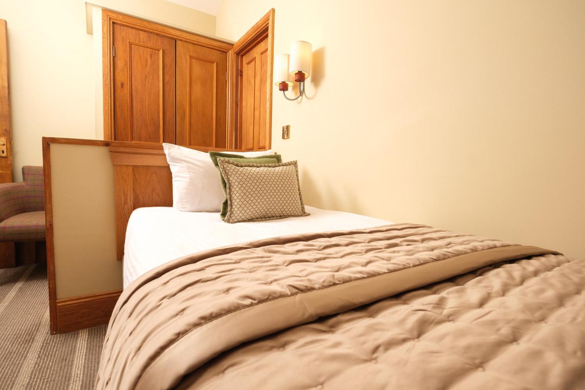 Twin Room,1646339600:JPEG