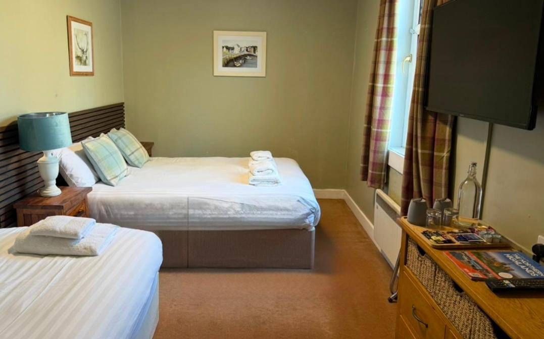 Deluxe Family Room,1758358899:JPEG