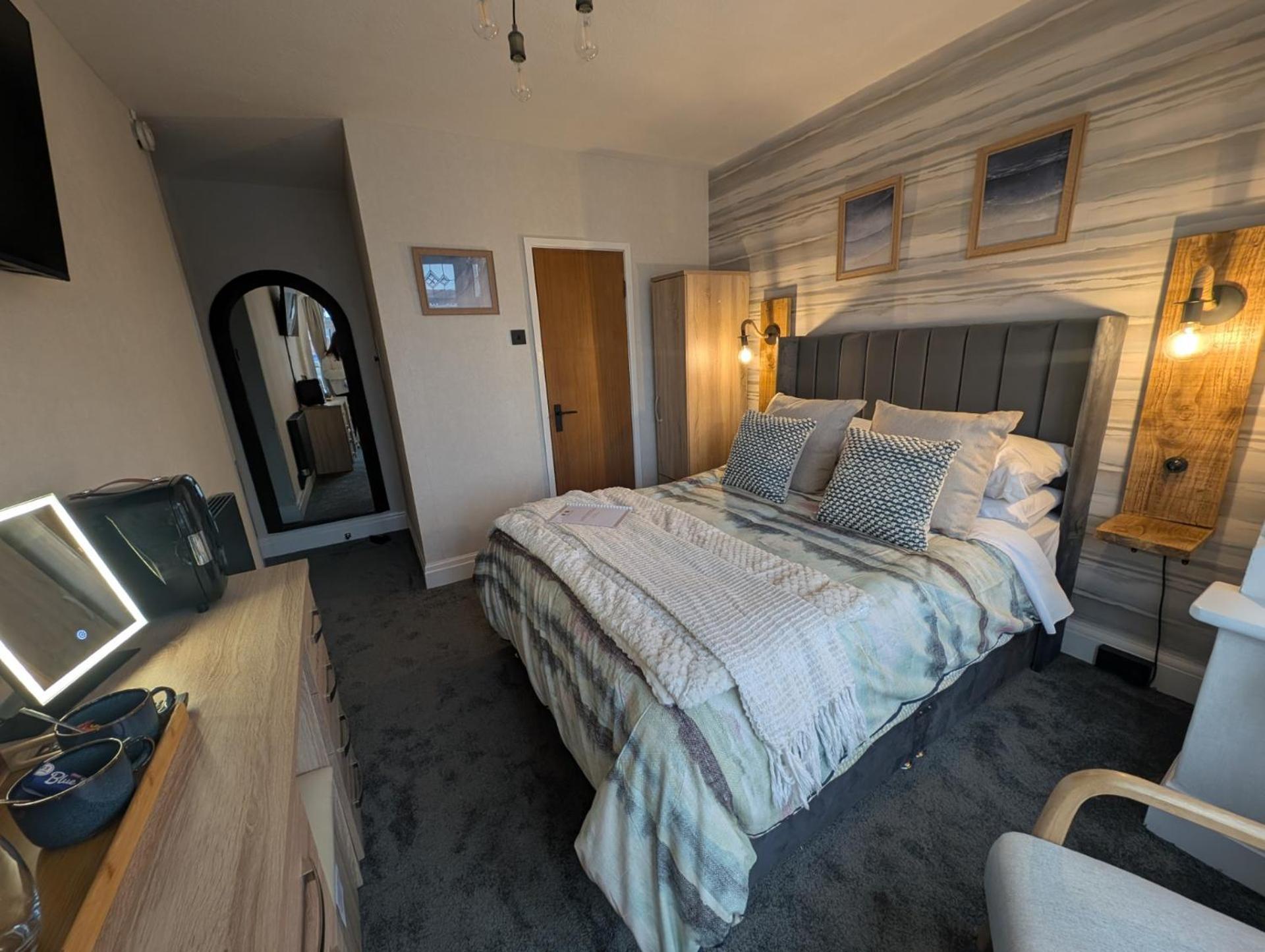 Deluxe Double Room,1646357443:JPEG